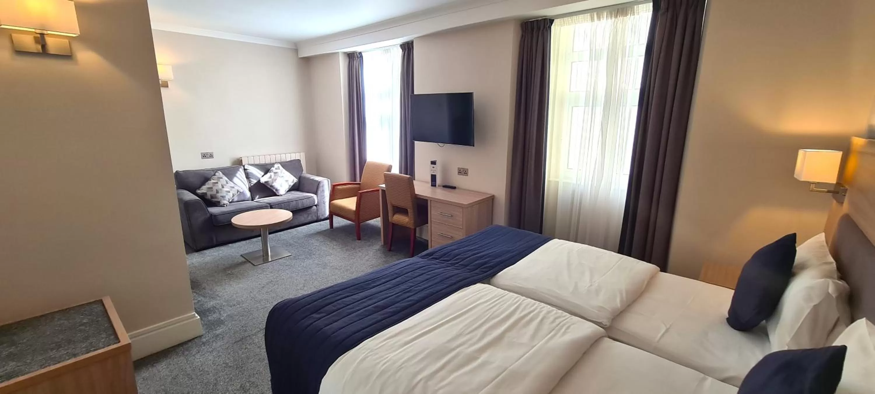 View (from property/room), Bed in The Empress Hotel