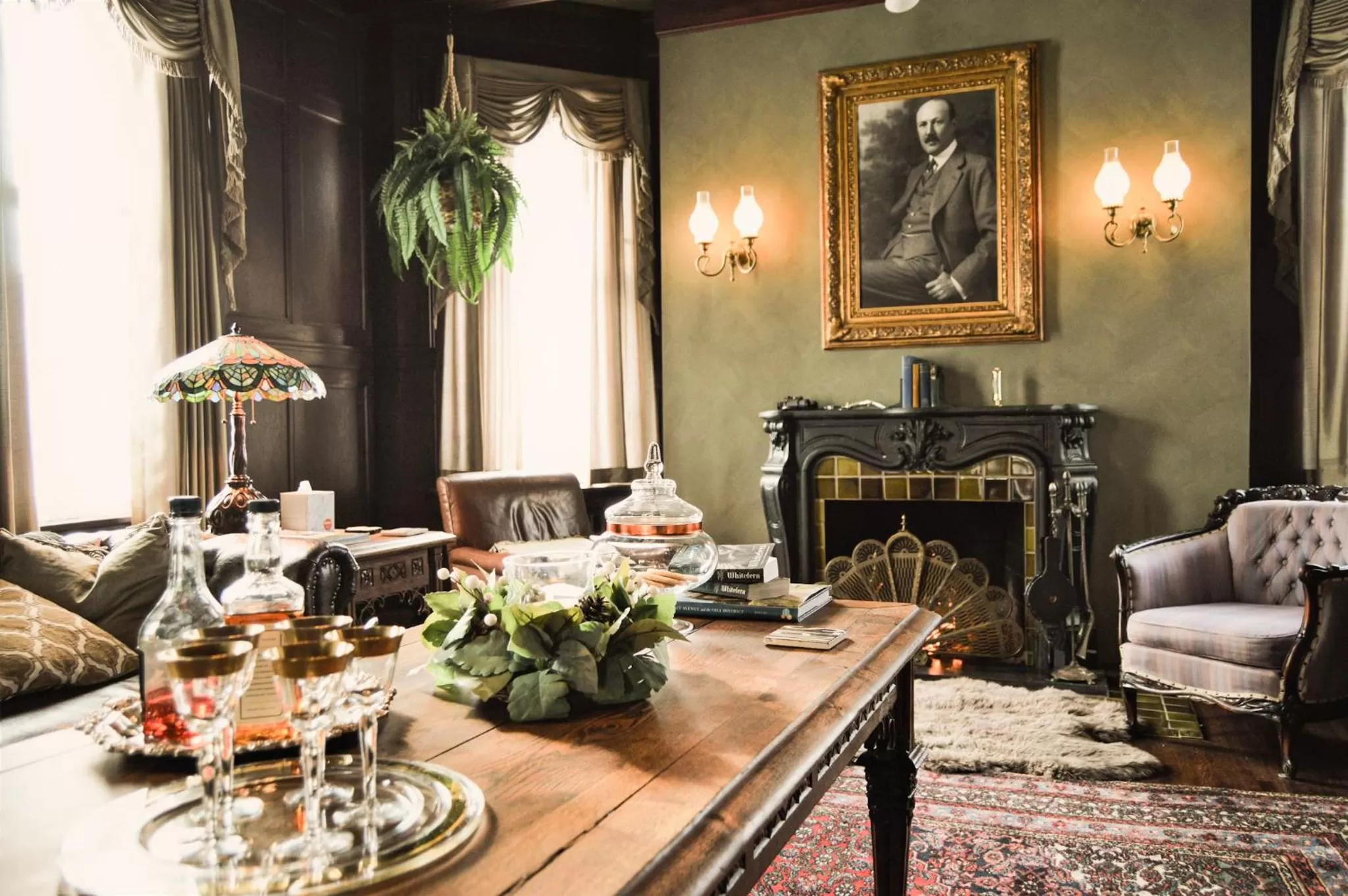 Seating area in 300 Clifton