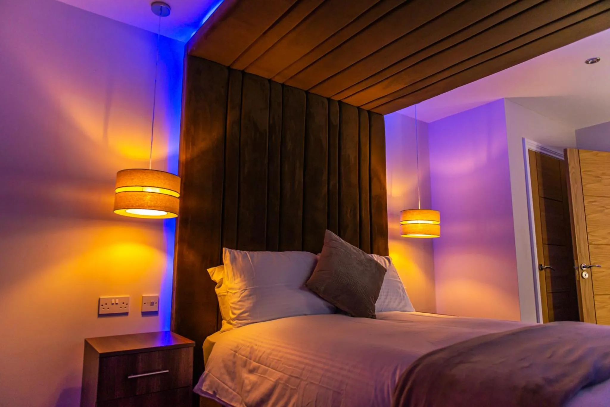 Bedroom, Bed in Optimal Apartments