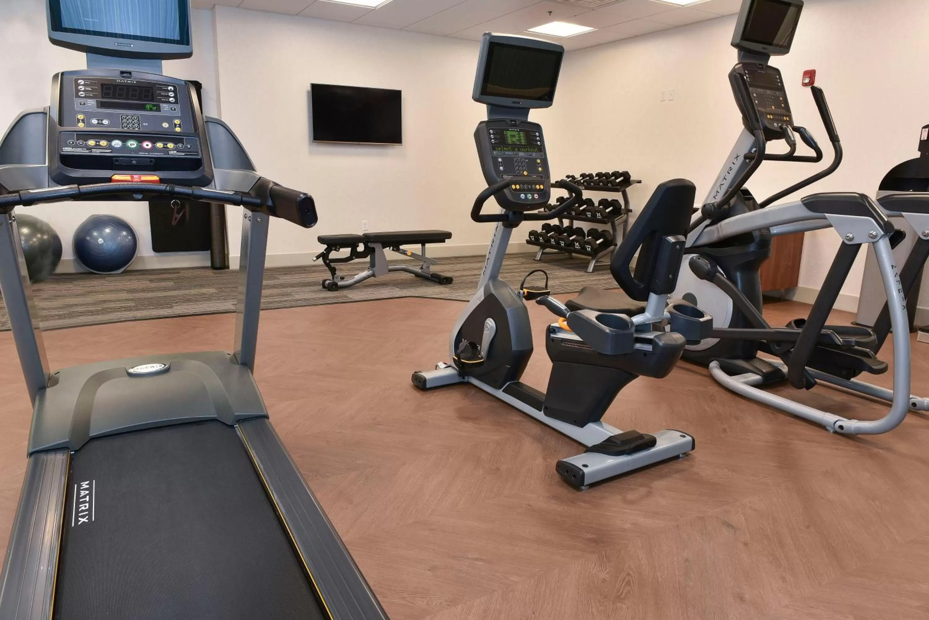 Spa and wellness centre/facilities in Holiday Inn Express & Suites - Madisonville by IHG