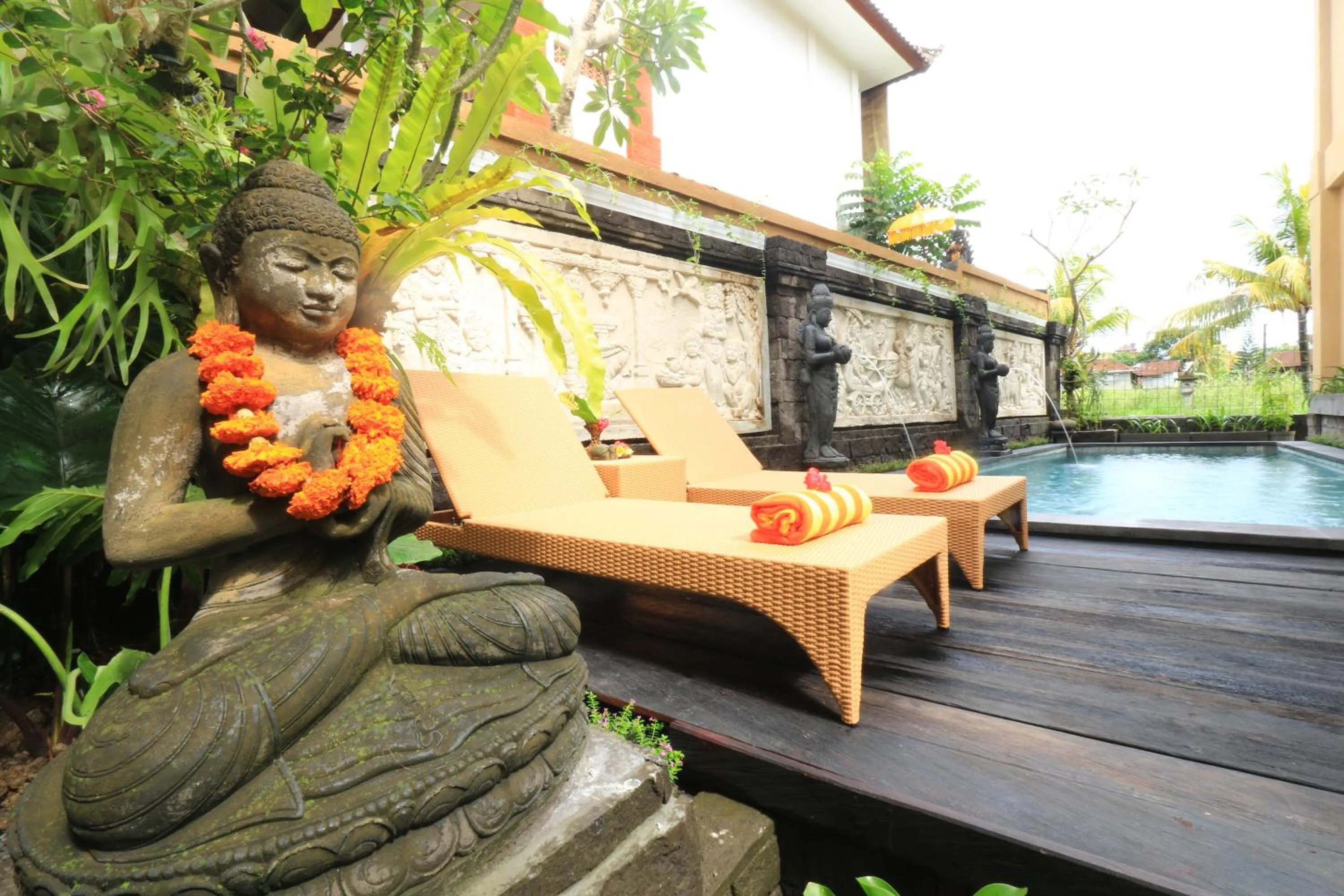 Swimming pool in Frangipani Bungalow