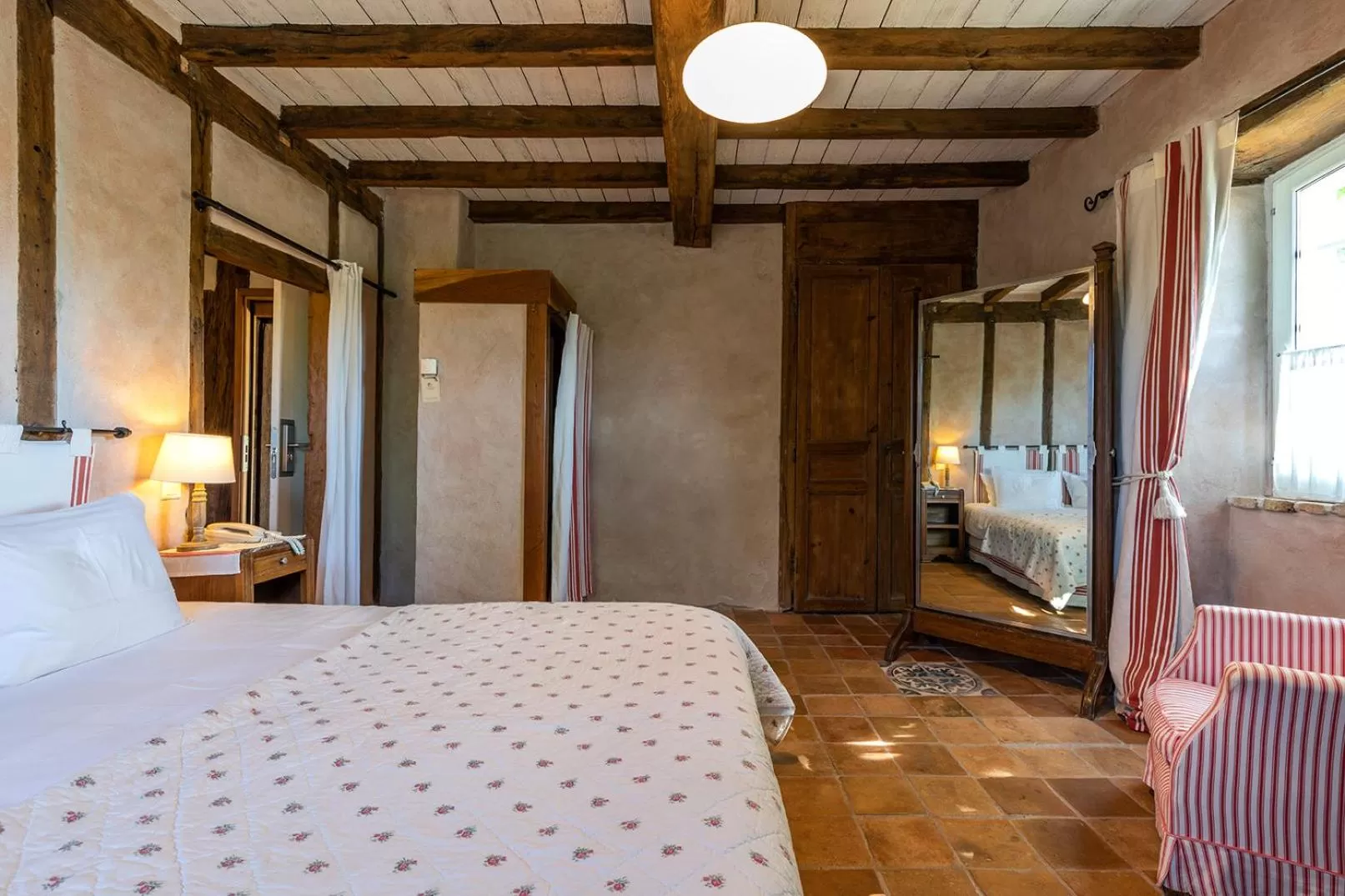 Bedroom, Bed in Domaine de Bassilour