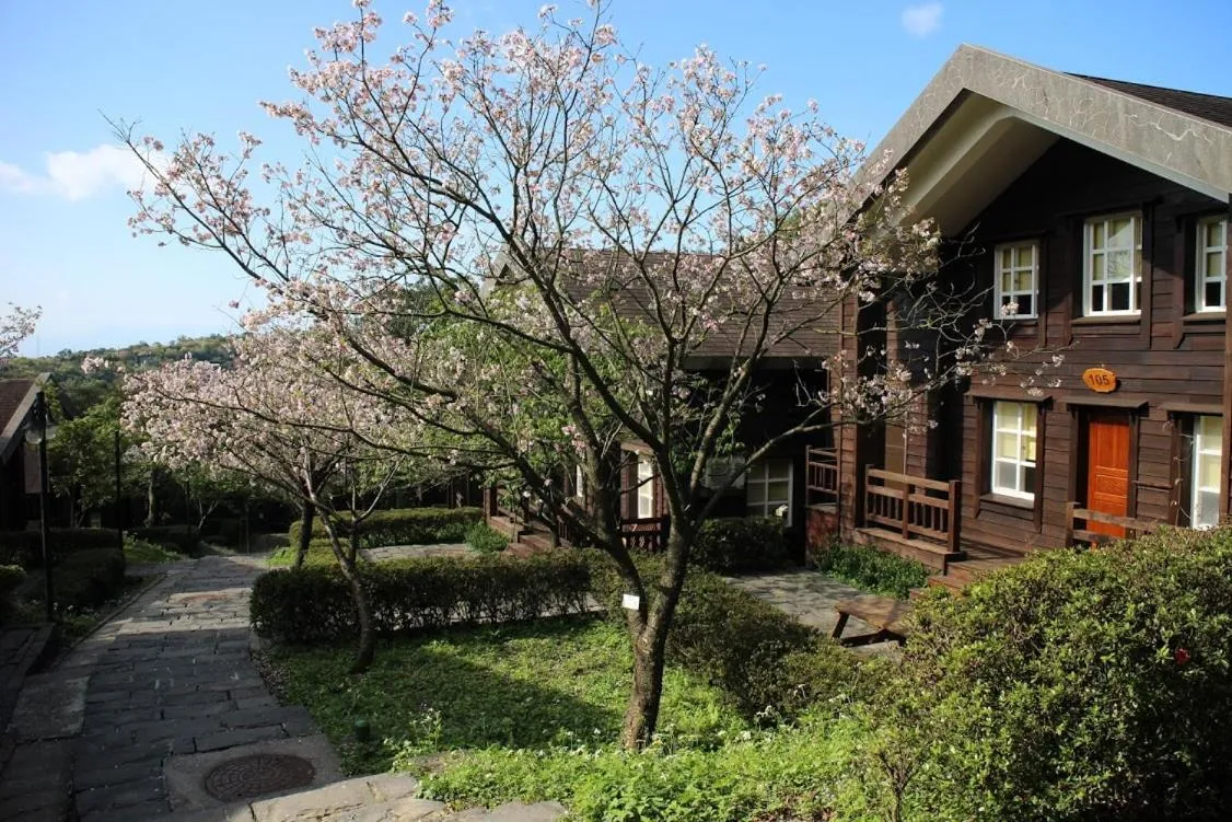 Spring in Yanmin Hot Spring Resort