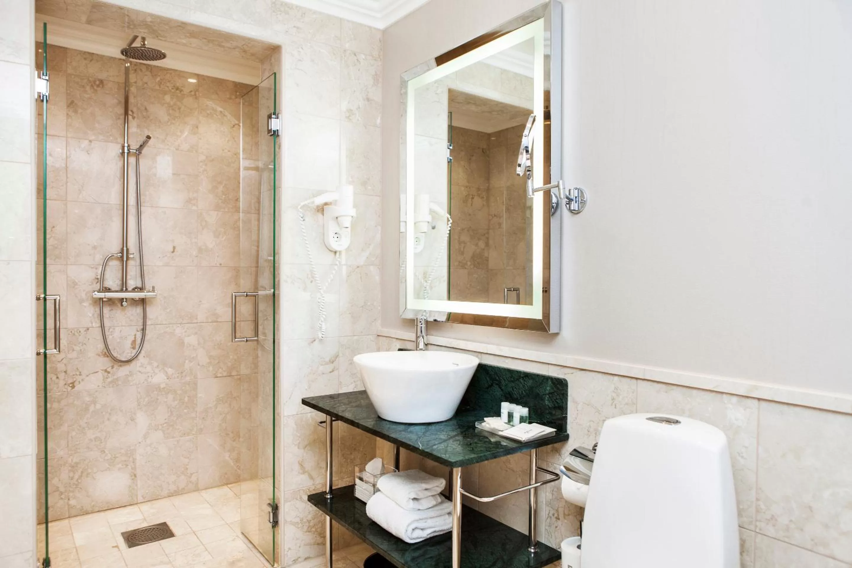 Bathroom in Elite Plaza Hotel Malmö