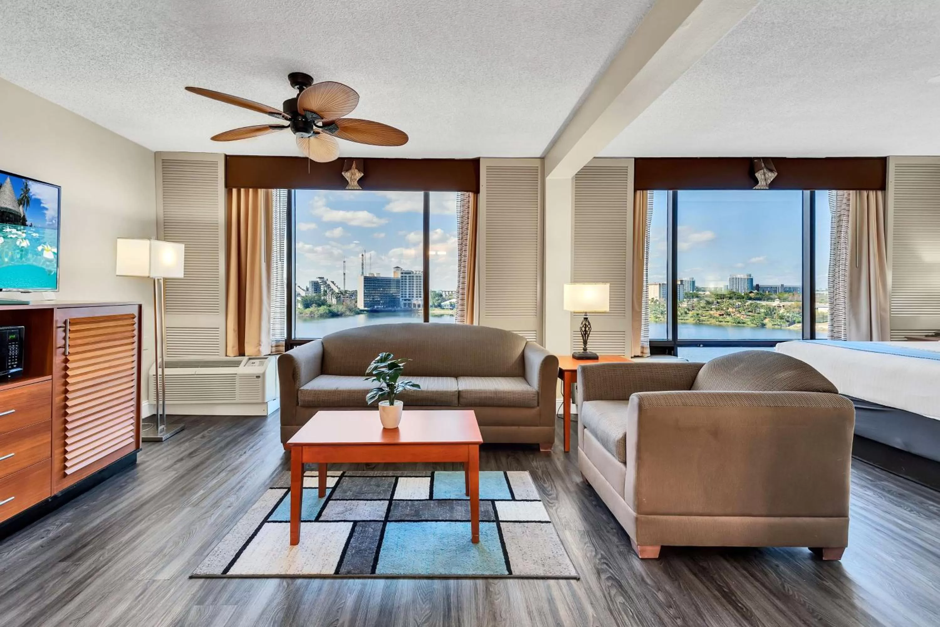 Photo of the whole room in Best Western Orlando Gateway Hotel