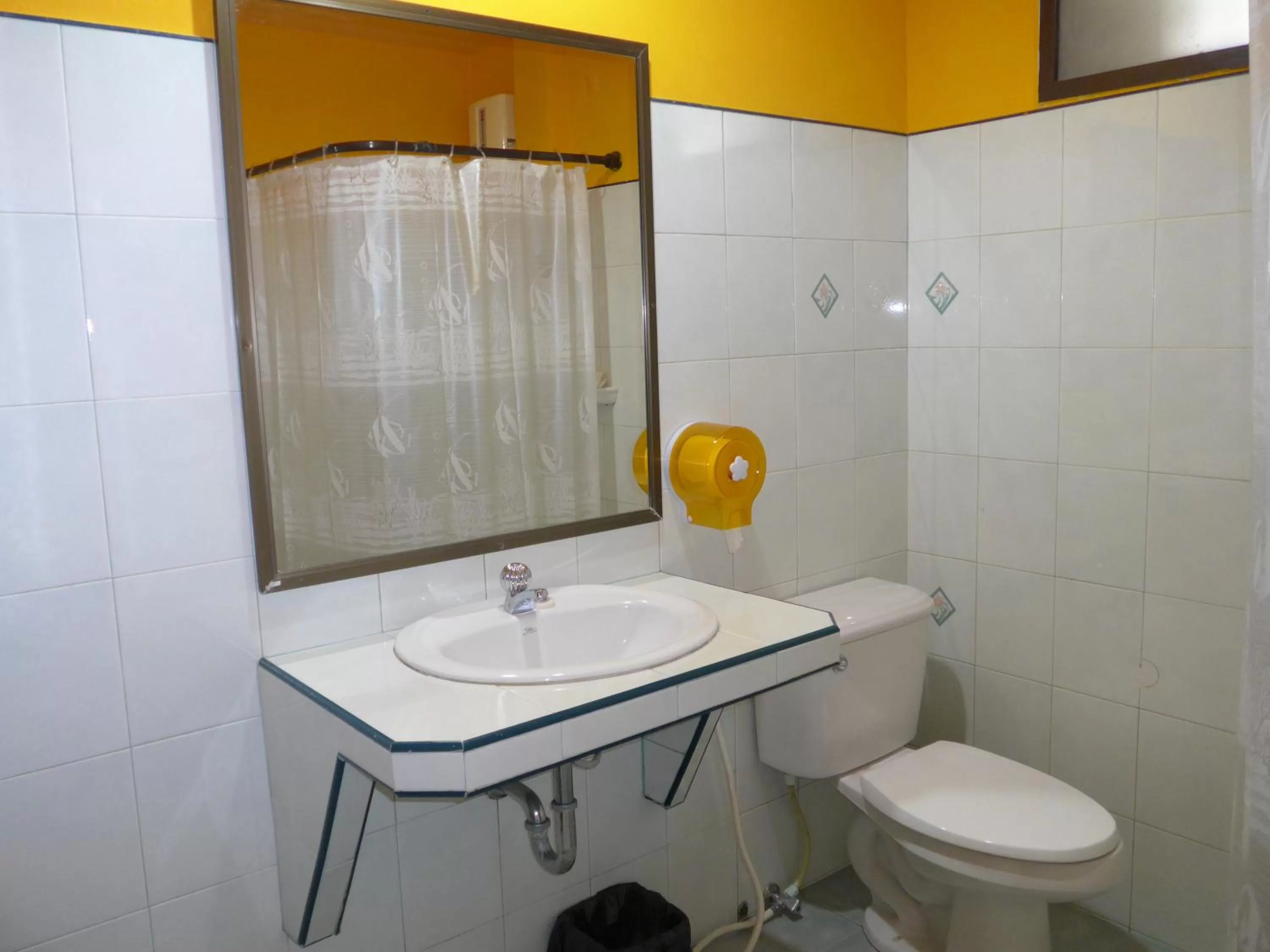 Bathroom in Forum House Hotel Krabi