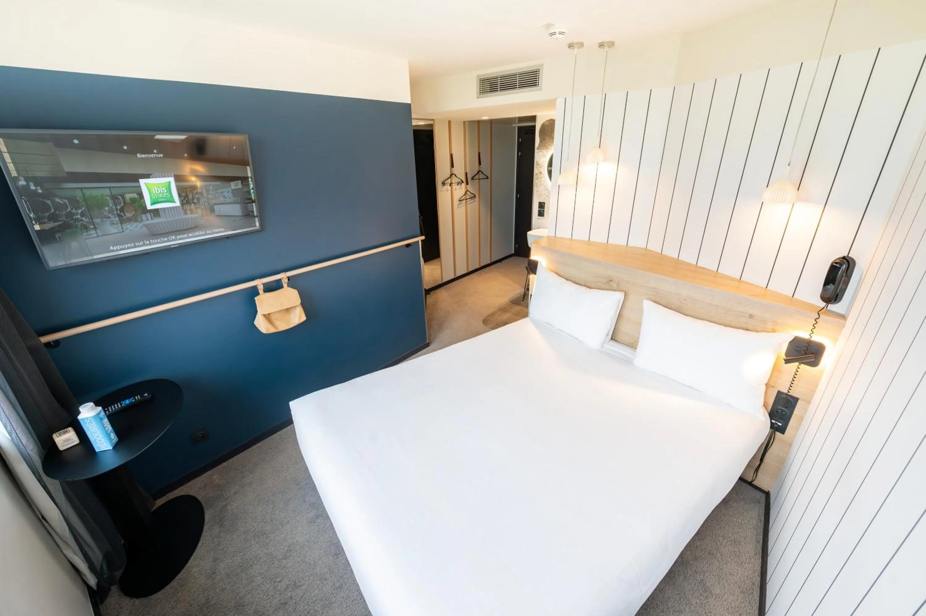 Bed in ibis Styles Paris 16 Boulogne