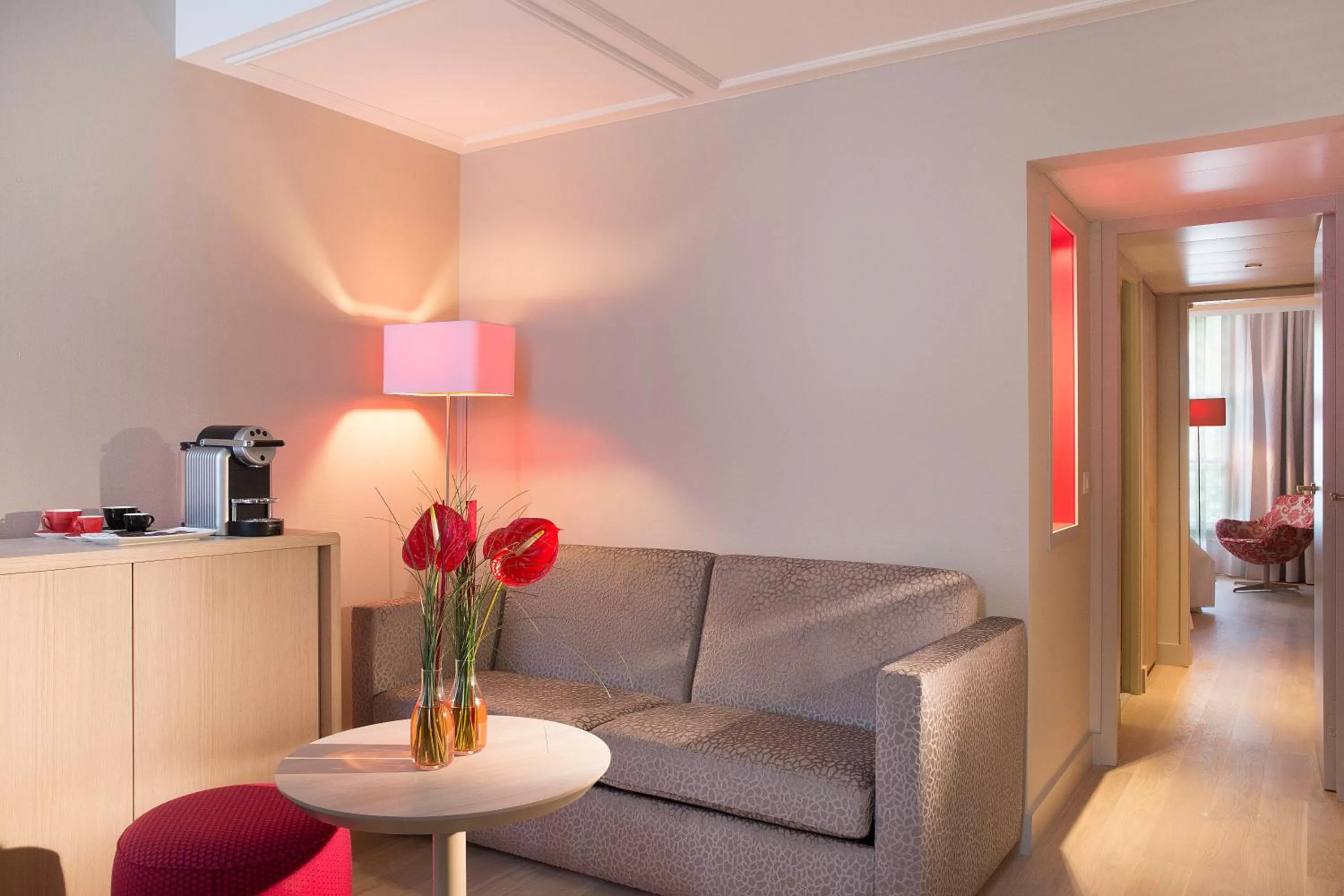 Coffee/tea facilities in Hôtel & SPA Oceania L'Univers Tours