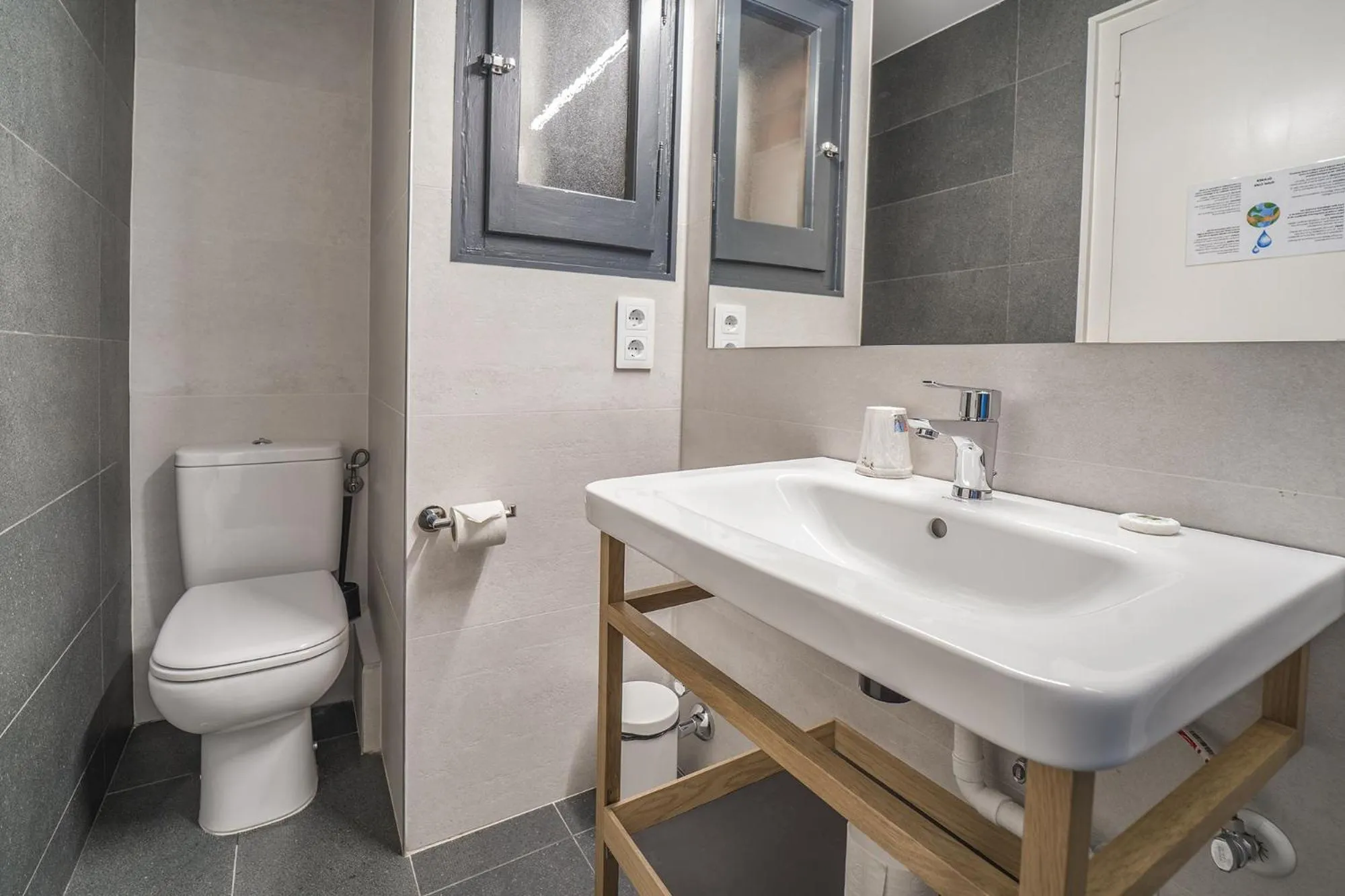 Toilet in Glaner Hotel Cafe