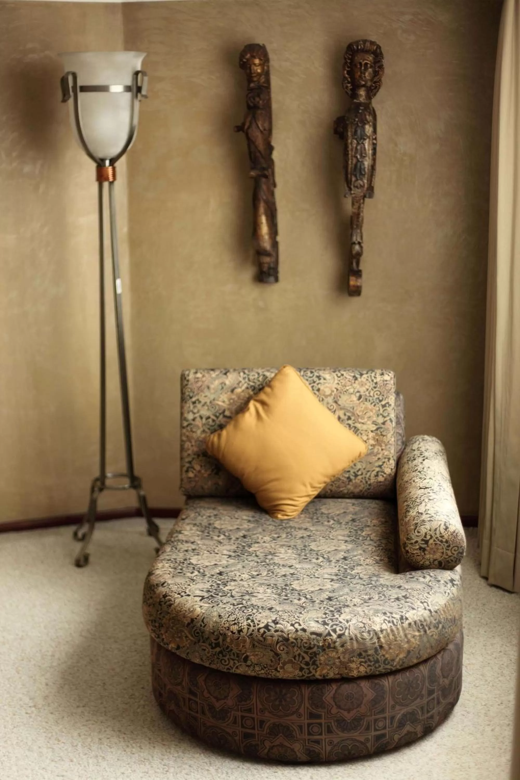 Living room in Hilton Colon Quito Hotel