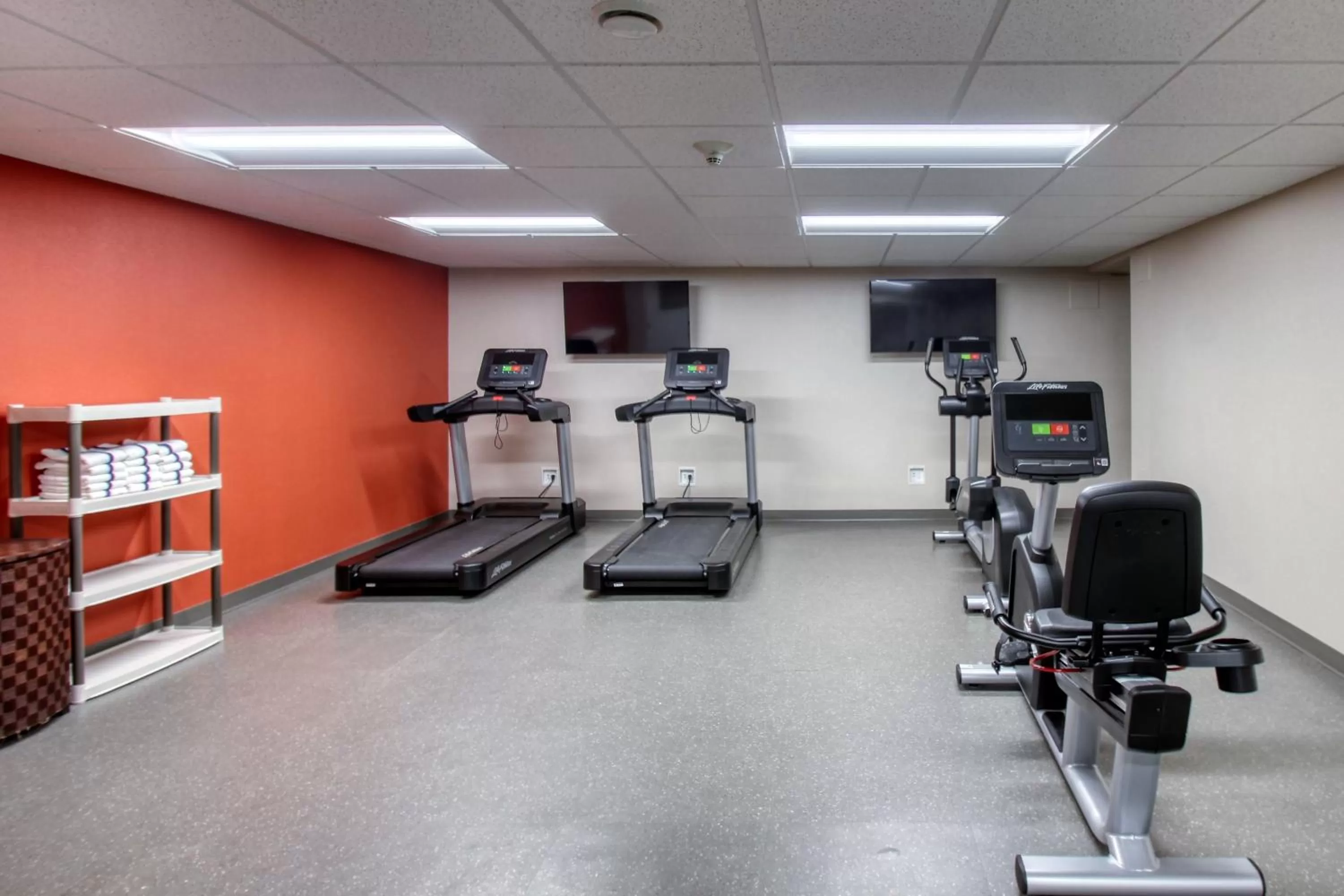 Fitness centre/facilities in Radisson Hotel and Conference Center Fond du Lac