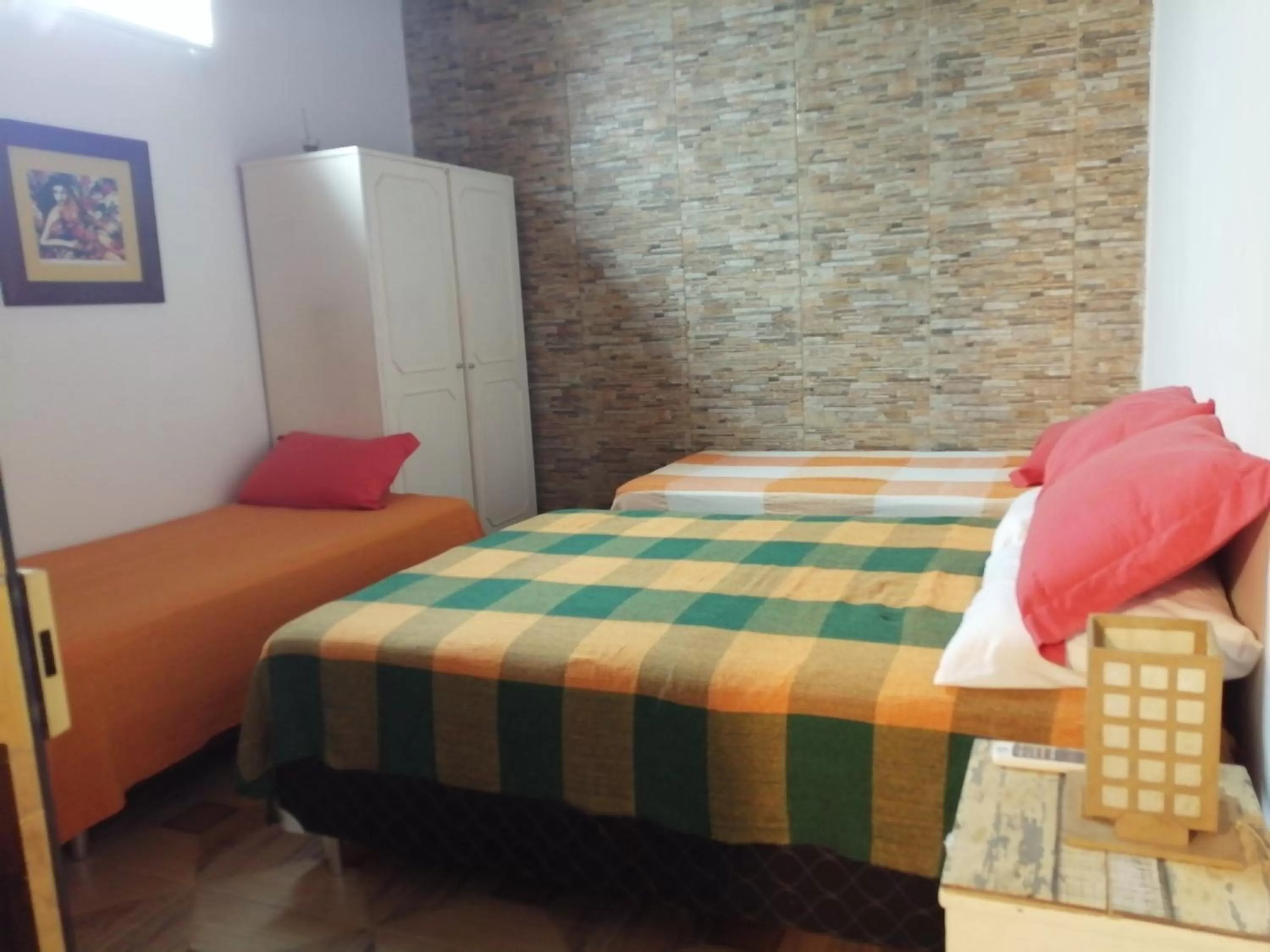 Photo of the whole room, Bed in Granados