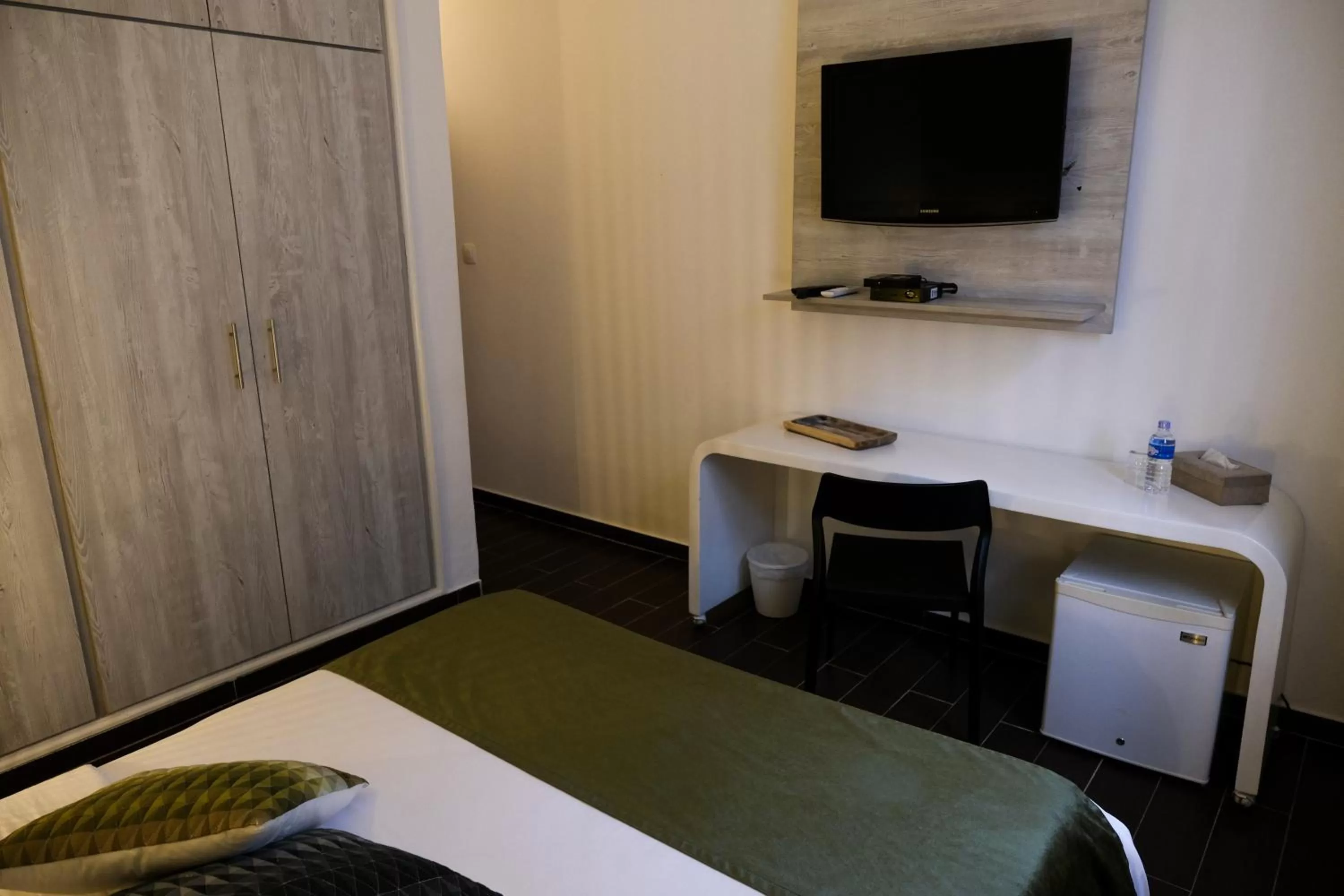 TV and multimedia, TV/Entertainment Center in Villa Ayaba