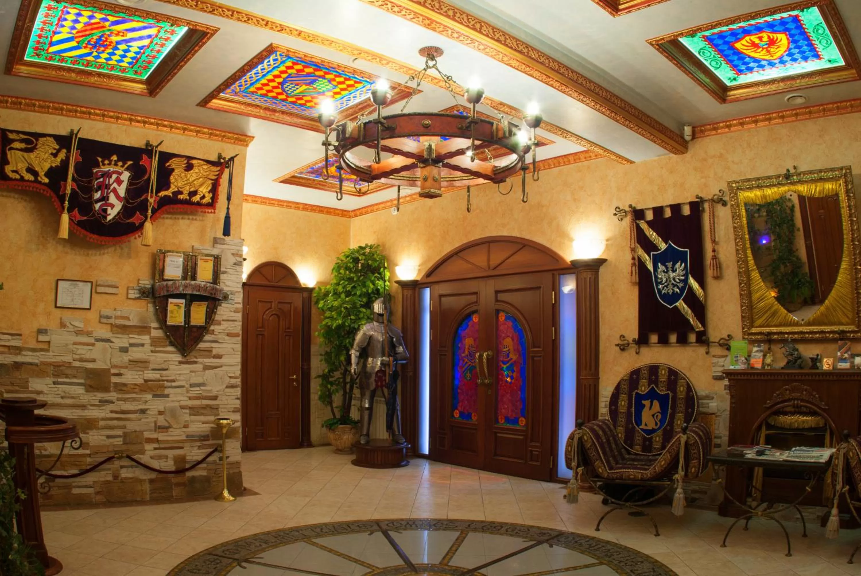 Lobby or reception in Kamelot