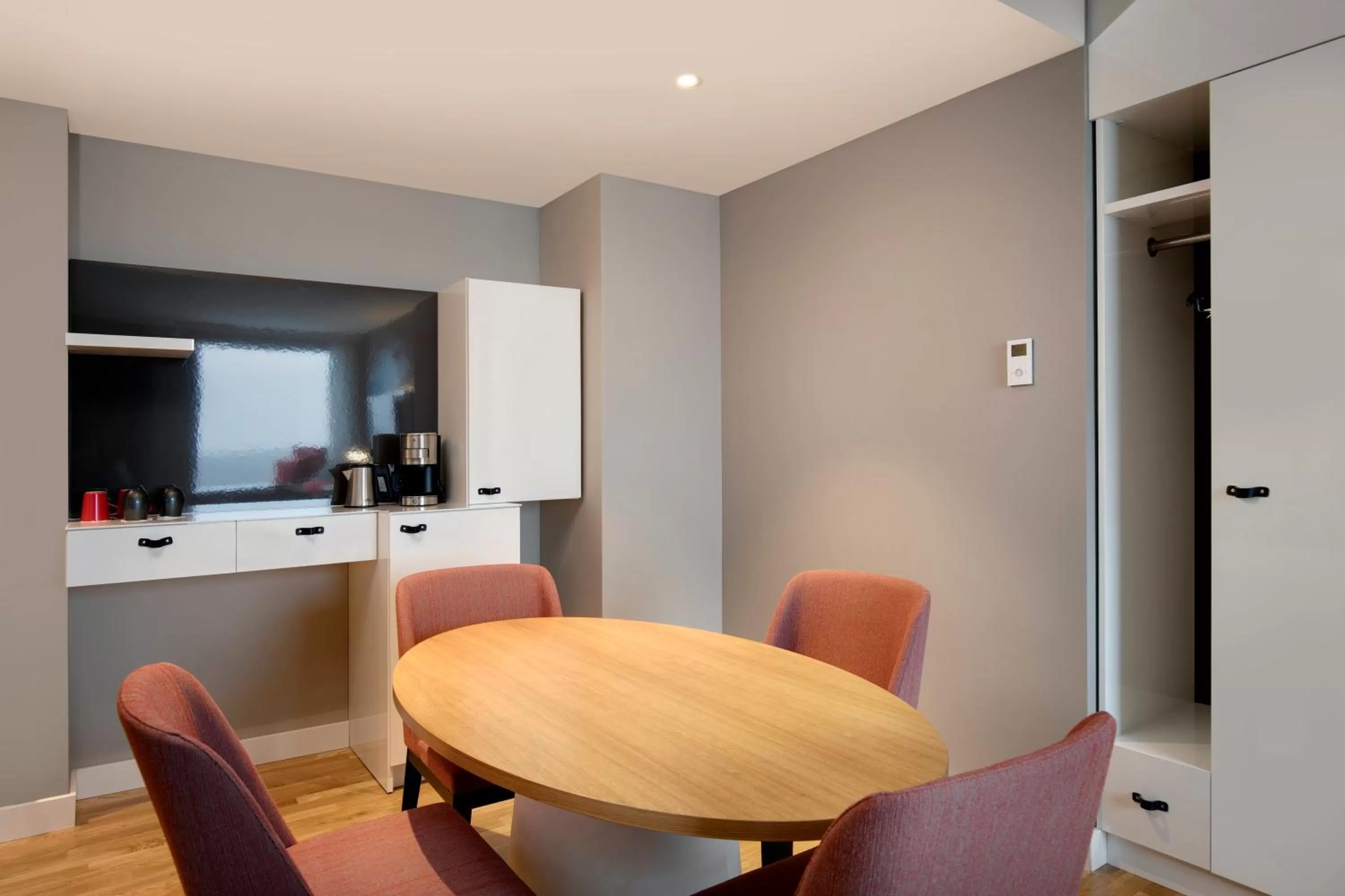 Photo of the whole room in Holiday Inn Hamburg - City Nord by IHG