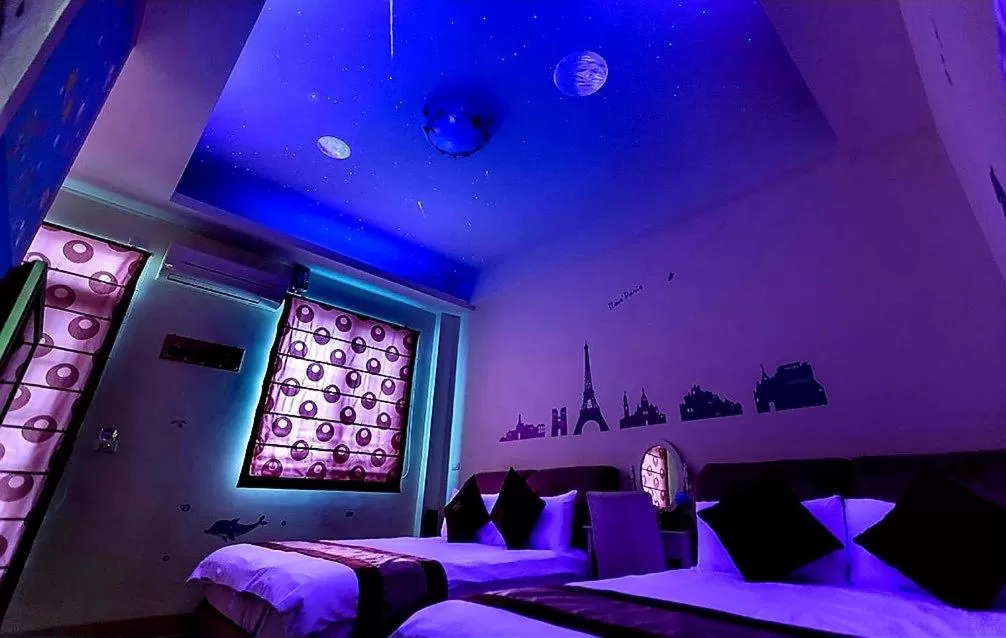 Photo of the whole room, Bed in Hai Yang Feng Qing Homestay