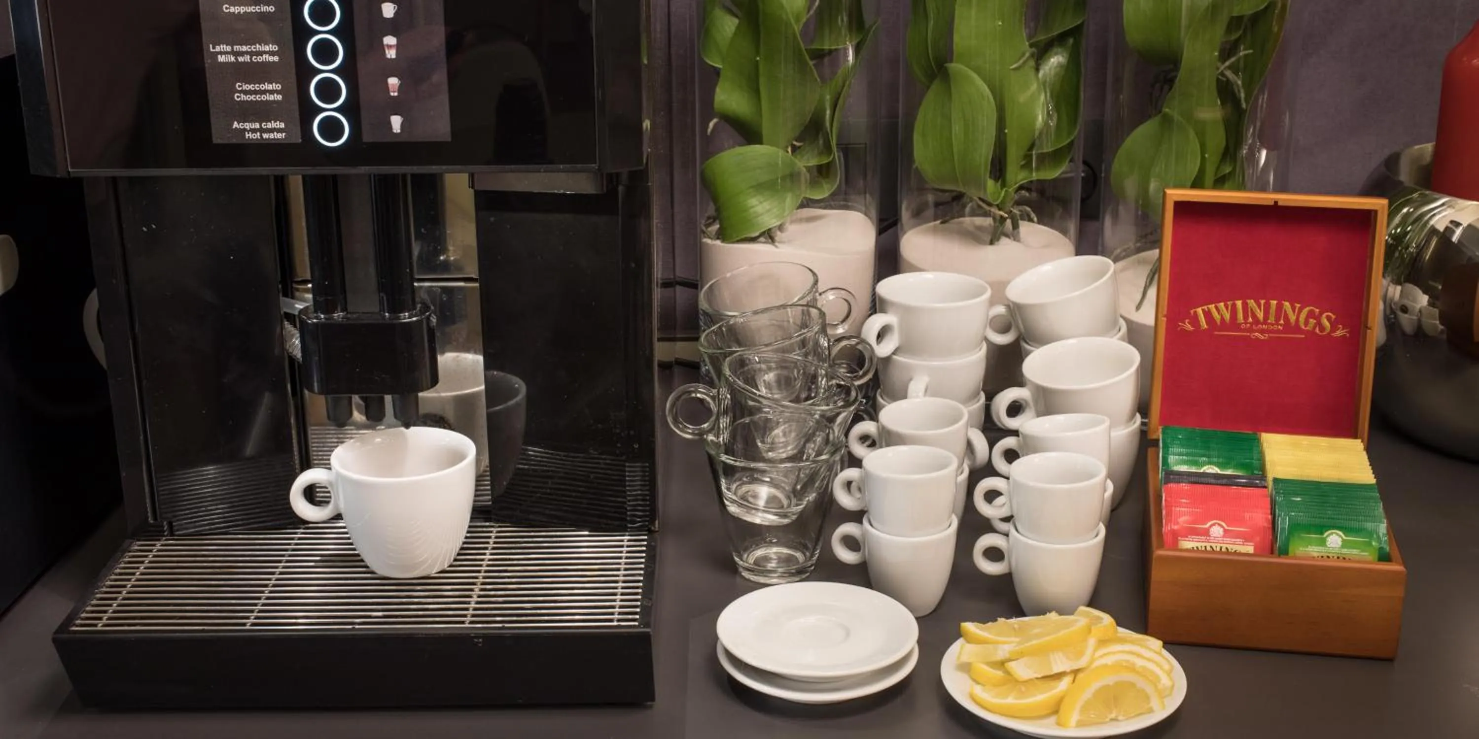 Coffee/tea facilities in Hotel The Cube