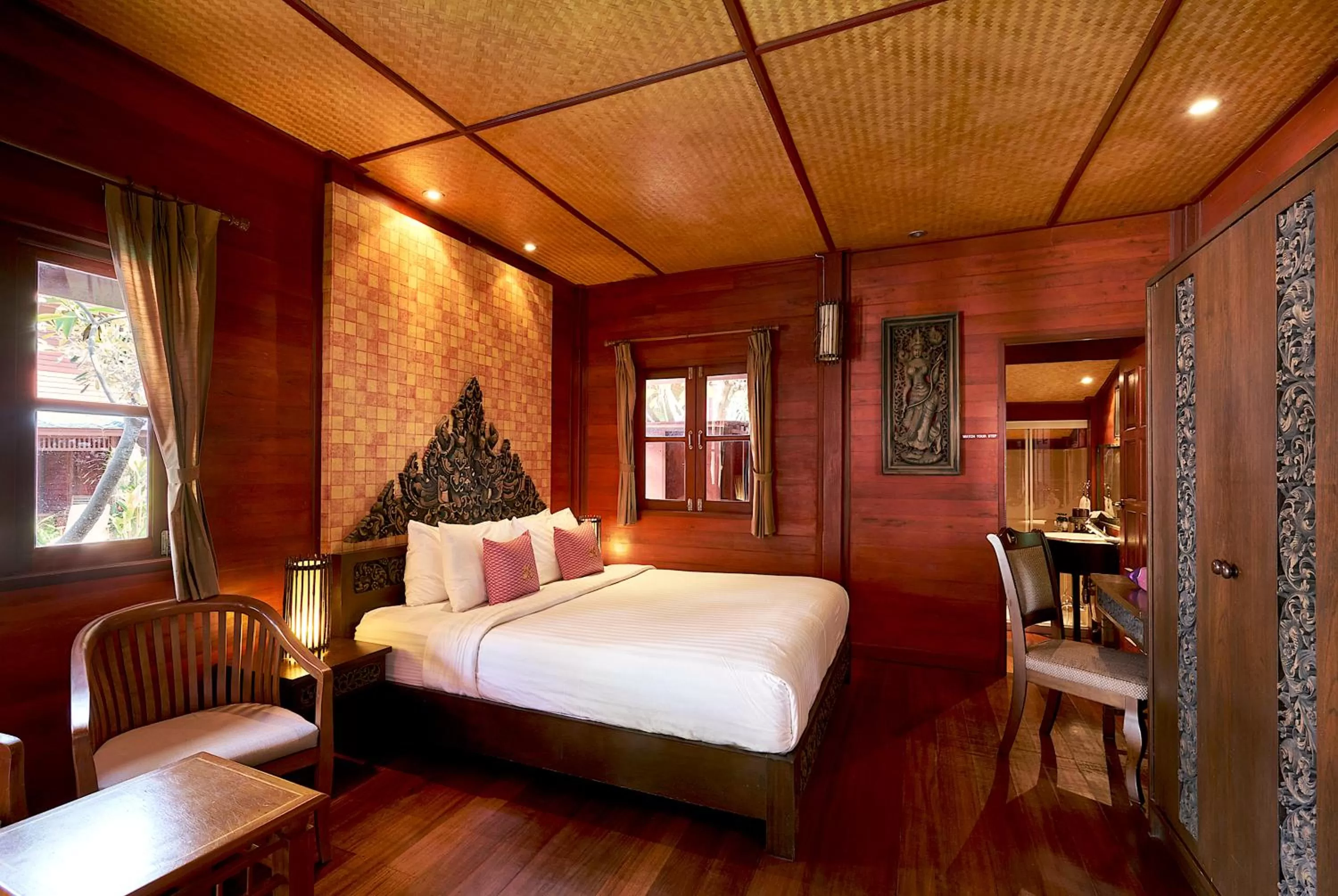 Bed in Ruenkanok Thaihouse Resort