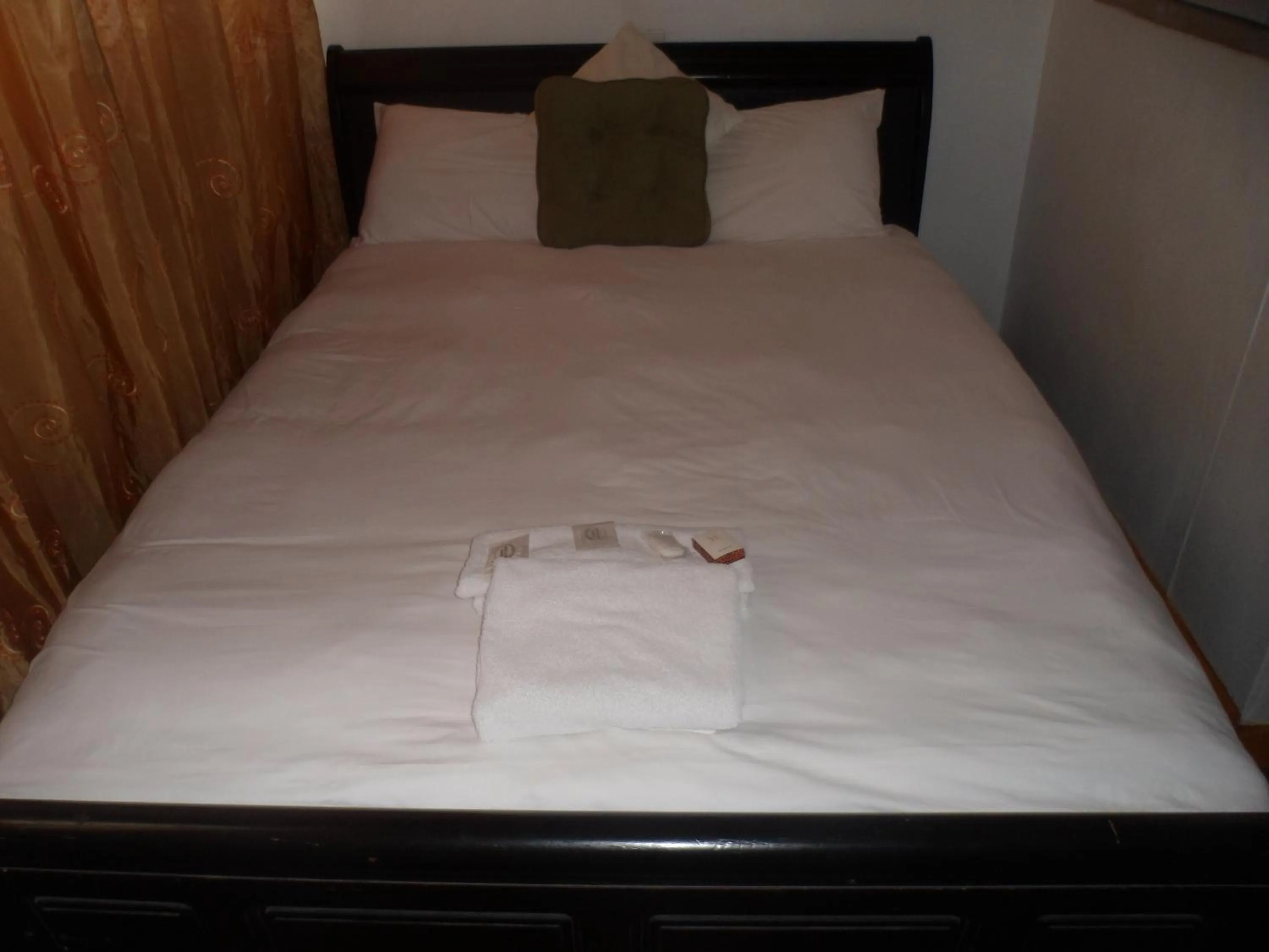 Bed in Laletsa Lodge