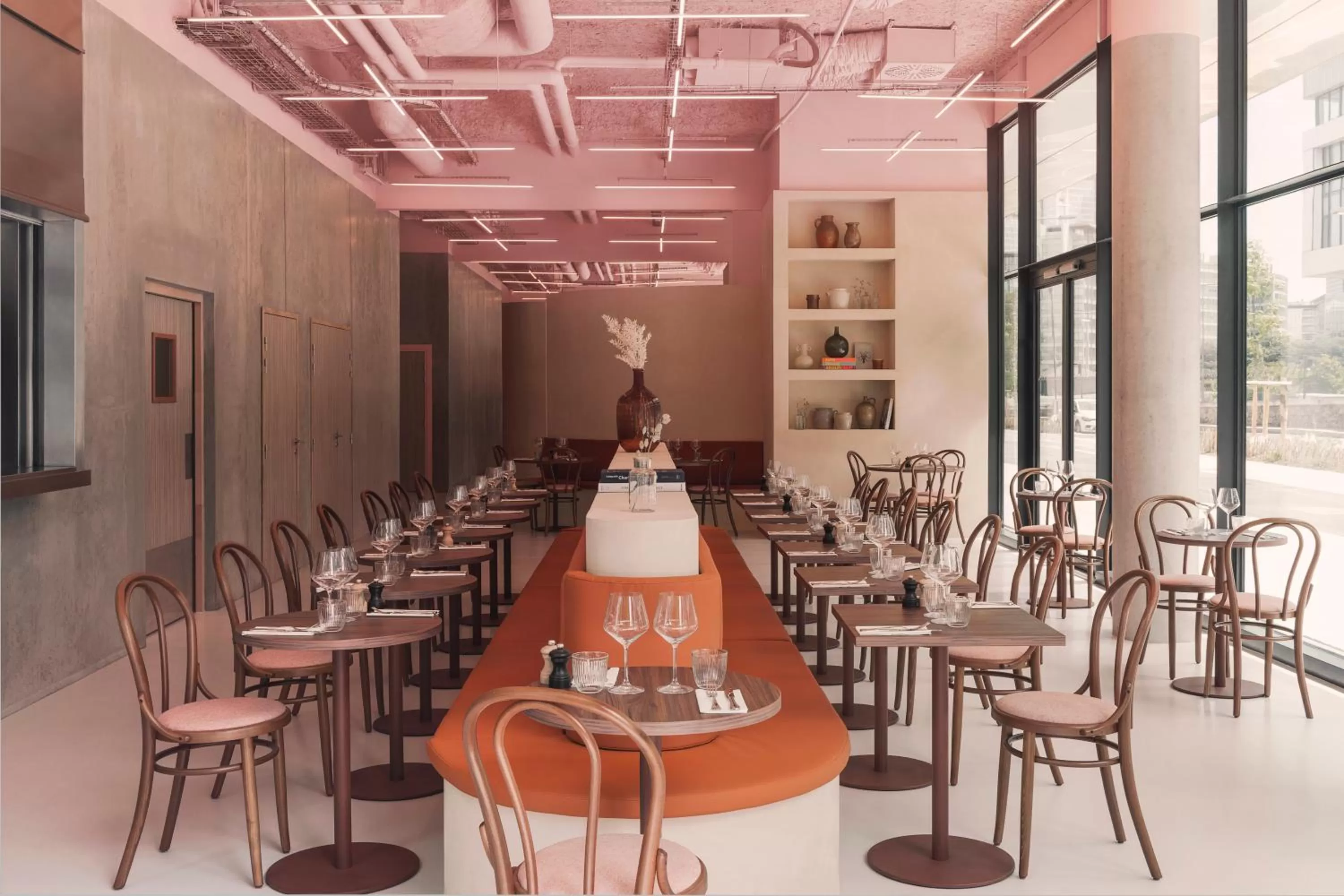 Restaurant/places to eat in OKKO Hotels Paris La Défense