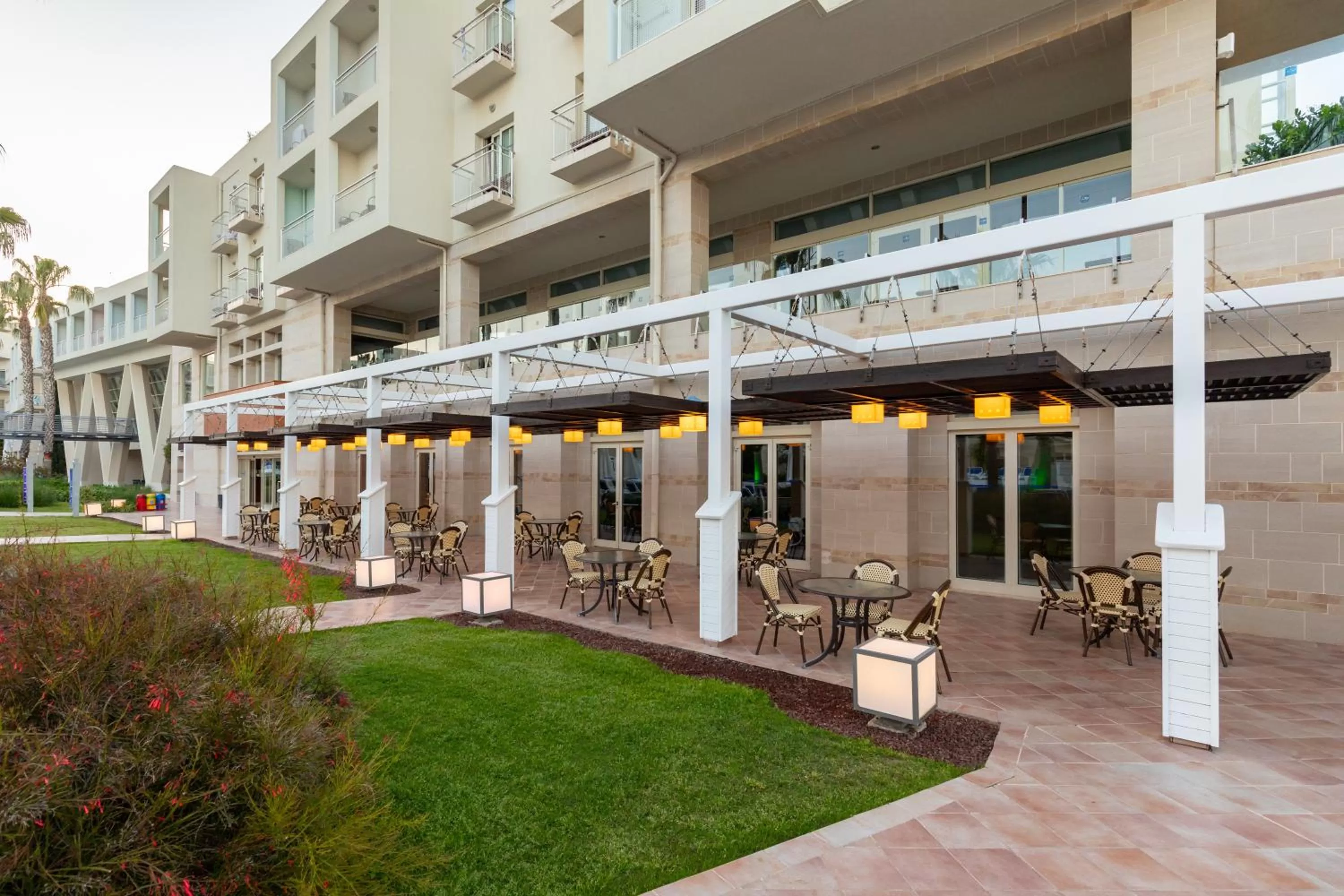 Patio in La Blanche Resort & Spa