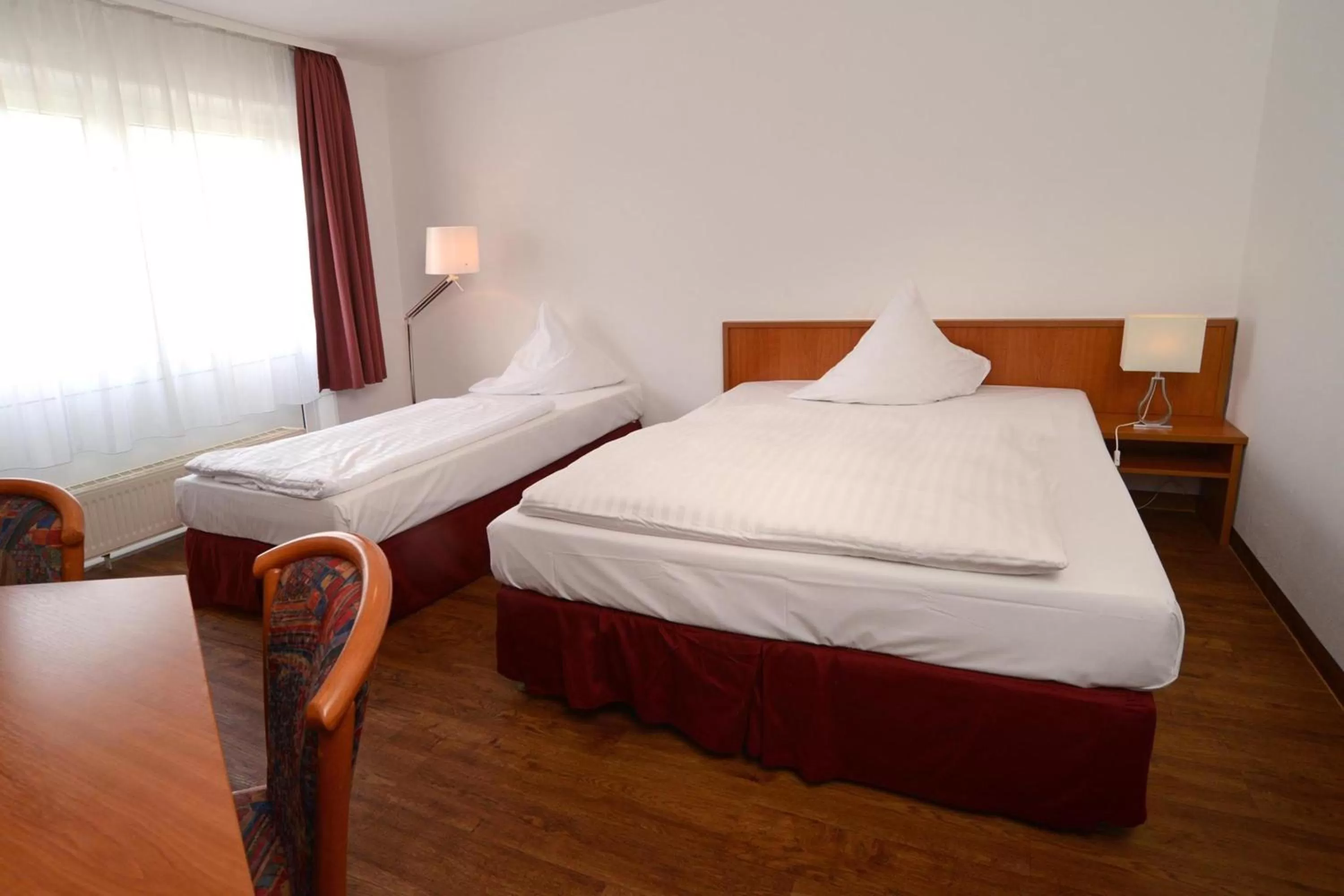 Photo of the whole room, Bed in Apart Hotel Sehnde
