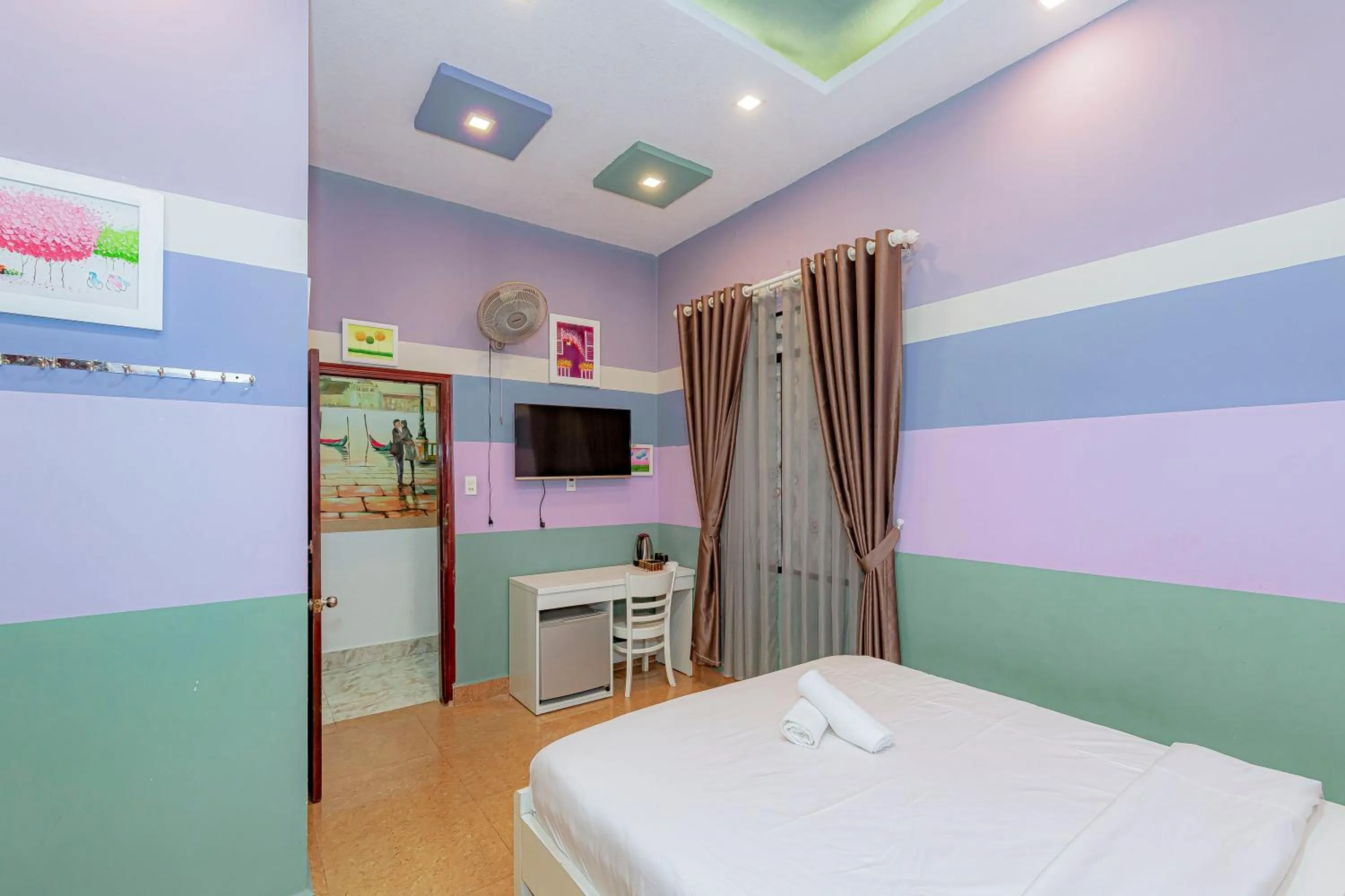 Ken's Backpackers Hotel