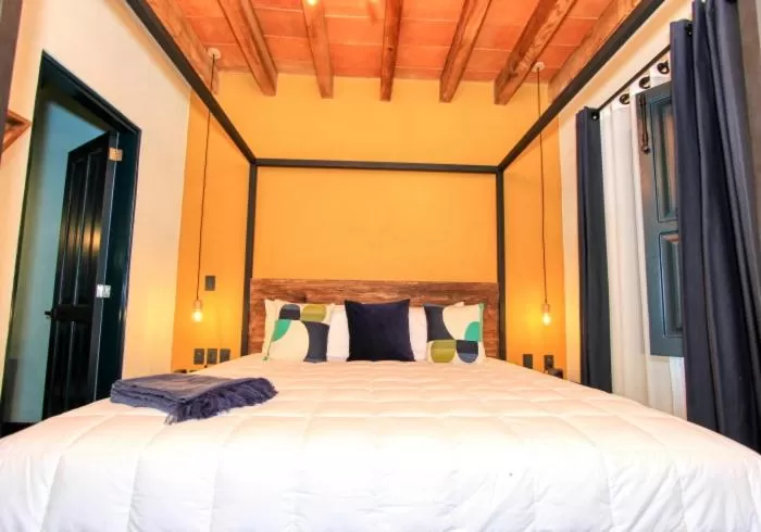 Bed in Antigua Trece Hotel Fusión & SPA