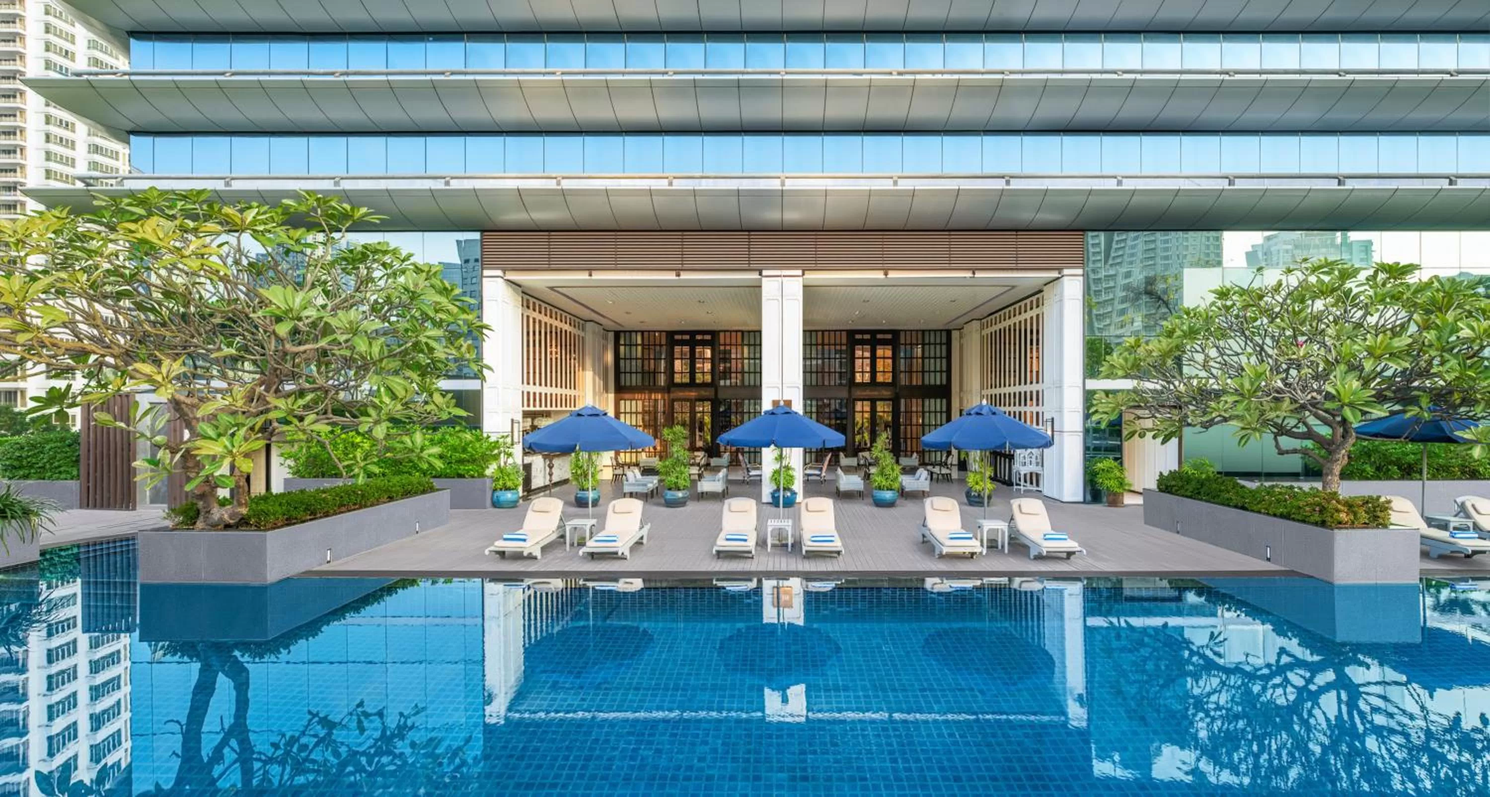 Day in The Athenee Hotel, a Luxury Collection Hotel, Bangkok