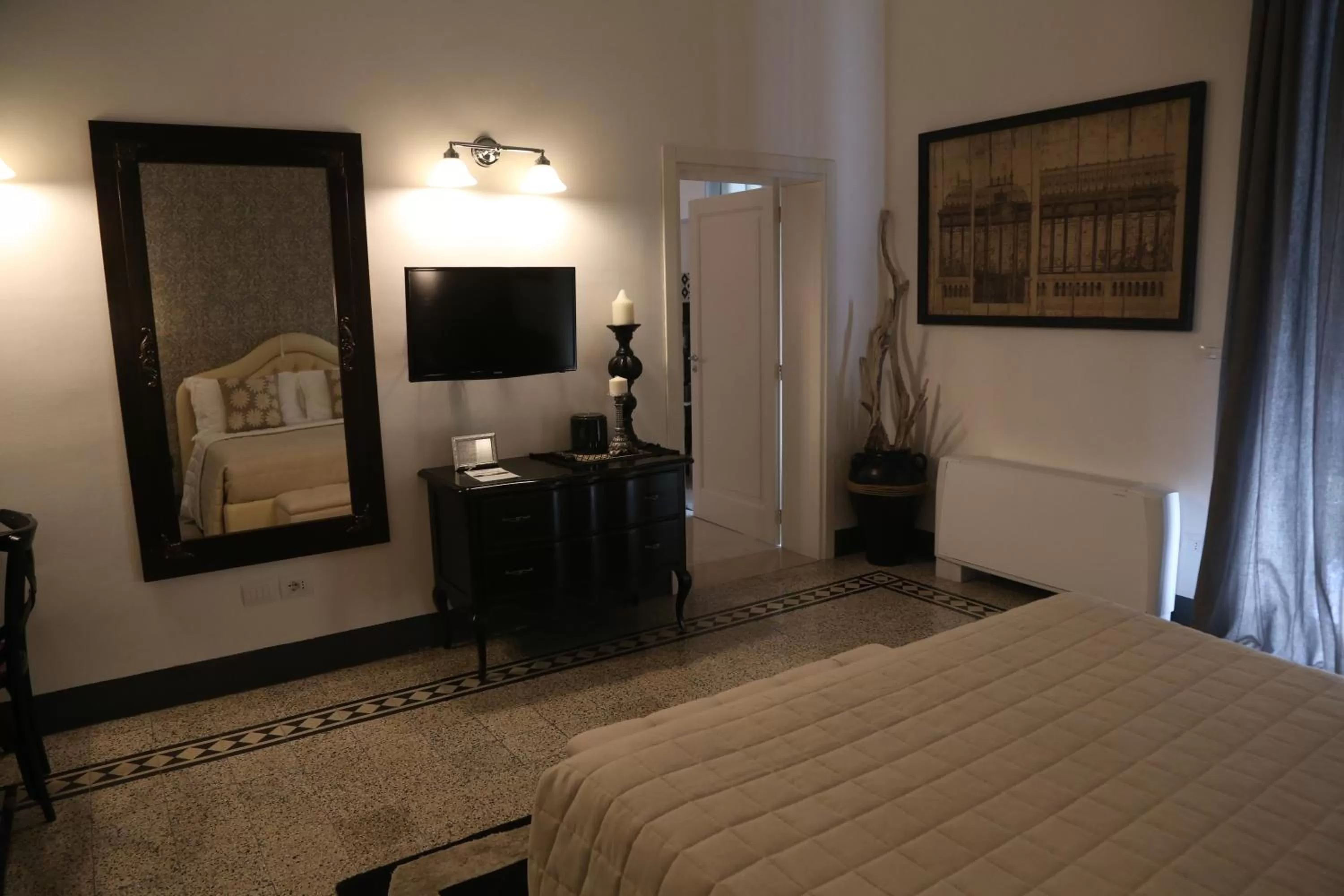 Photo of the whole room, Bed in Palazzo Bignami