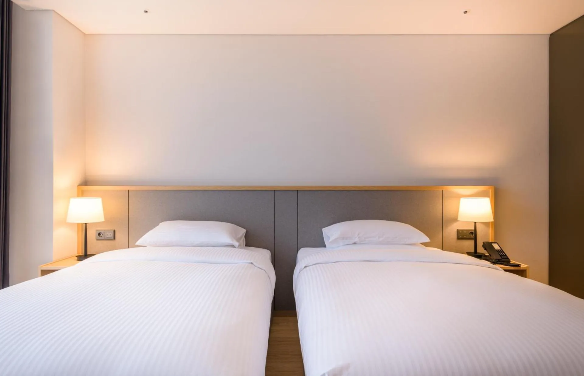 Bed in The Grand Sumorum