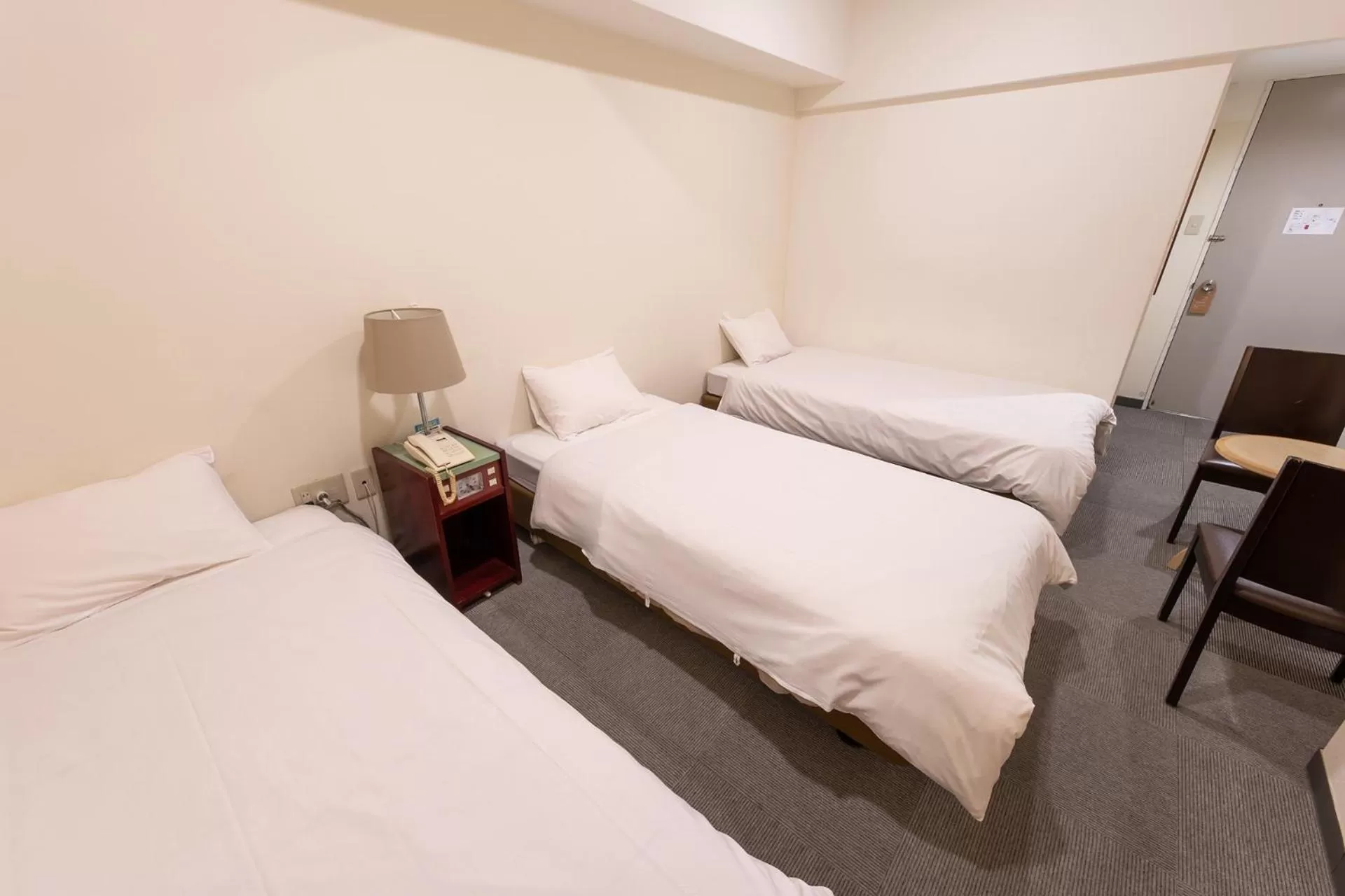 Photo of the whole room, Bed in Hotel Kansai