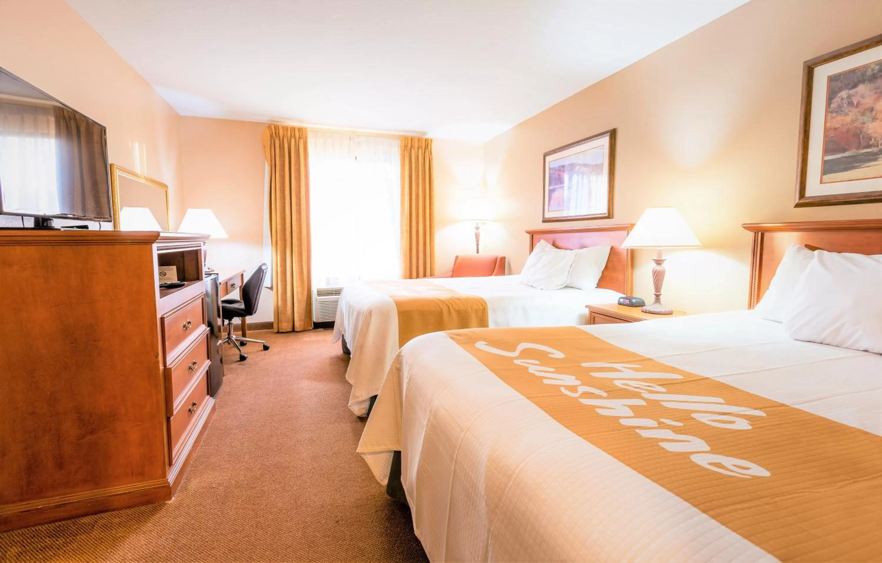 Bedroom, Bed in Days Inn & Suites by Wyndham Cuba