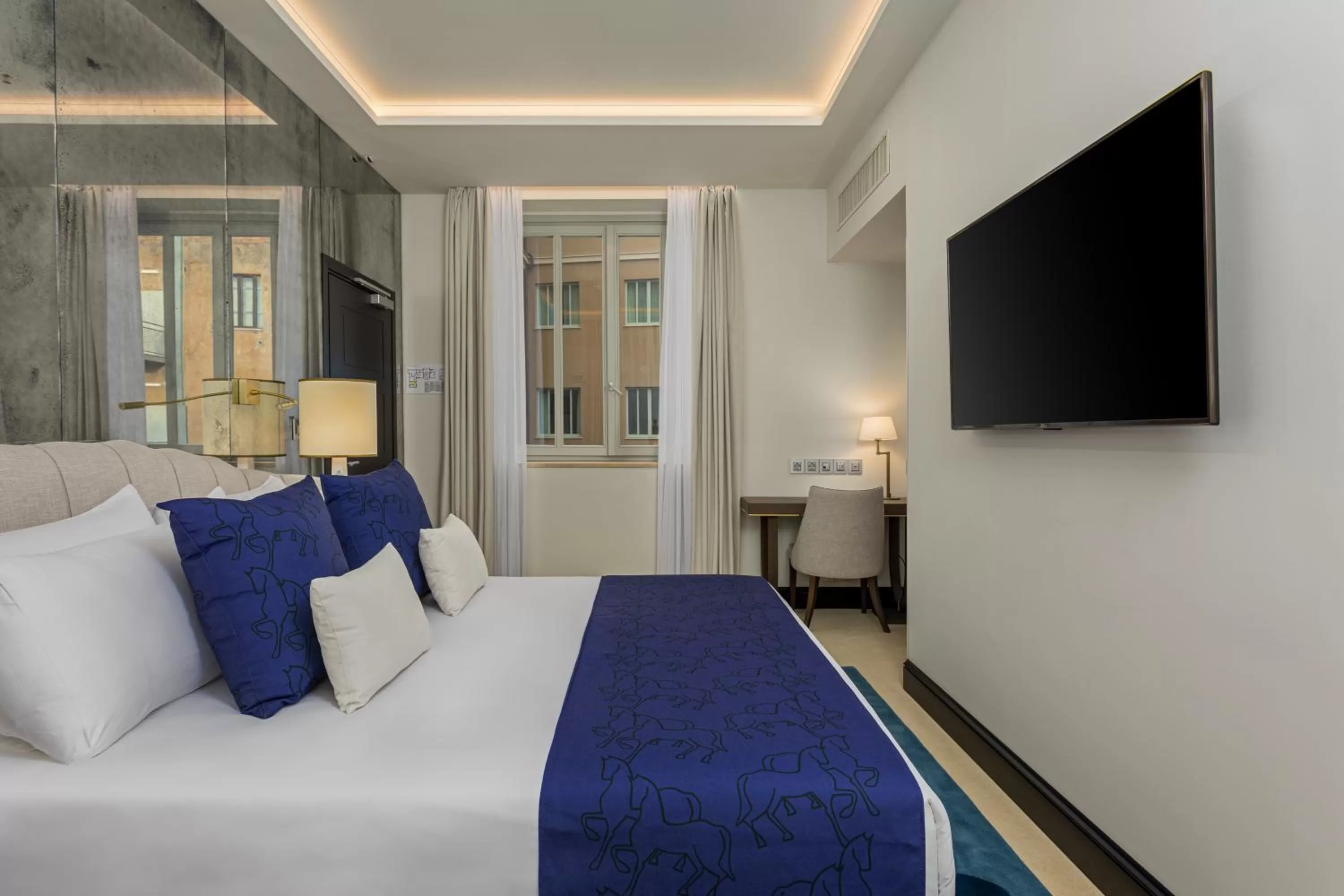 Bed in Room Mate Collection Filippo, Rome-Fontana di Trevi