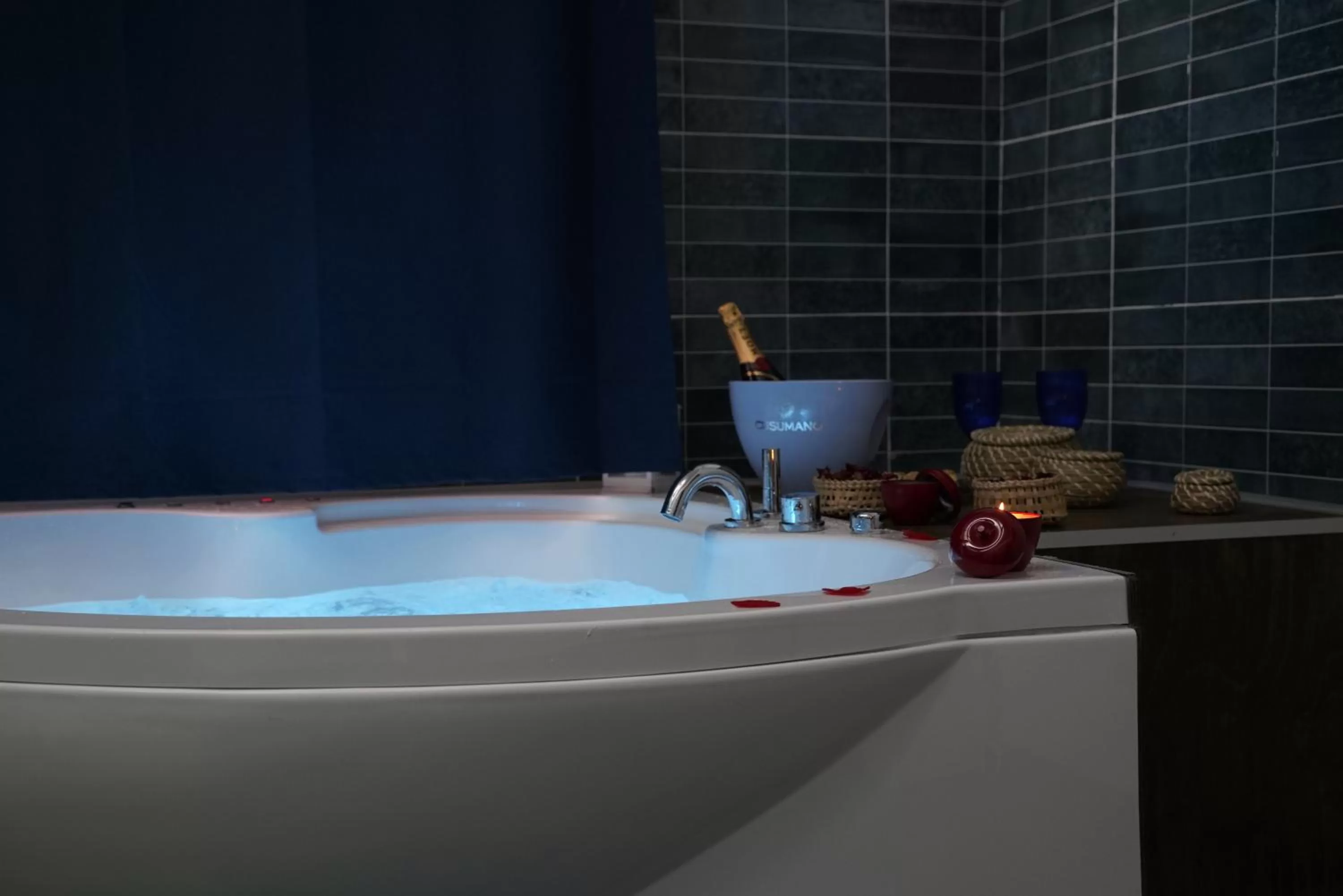 Bathroom in Airport suite