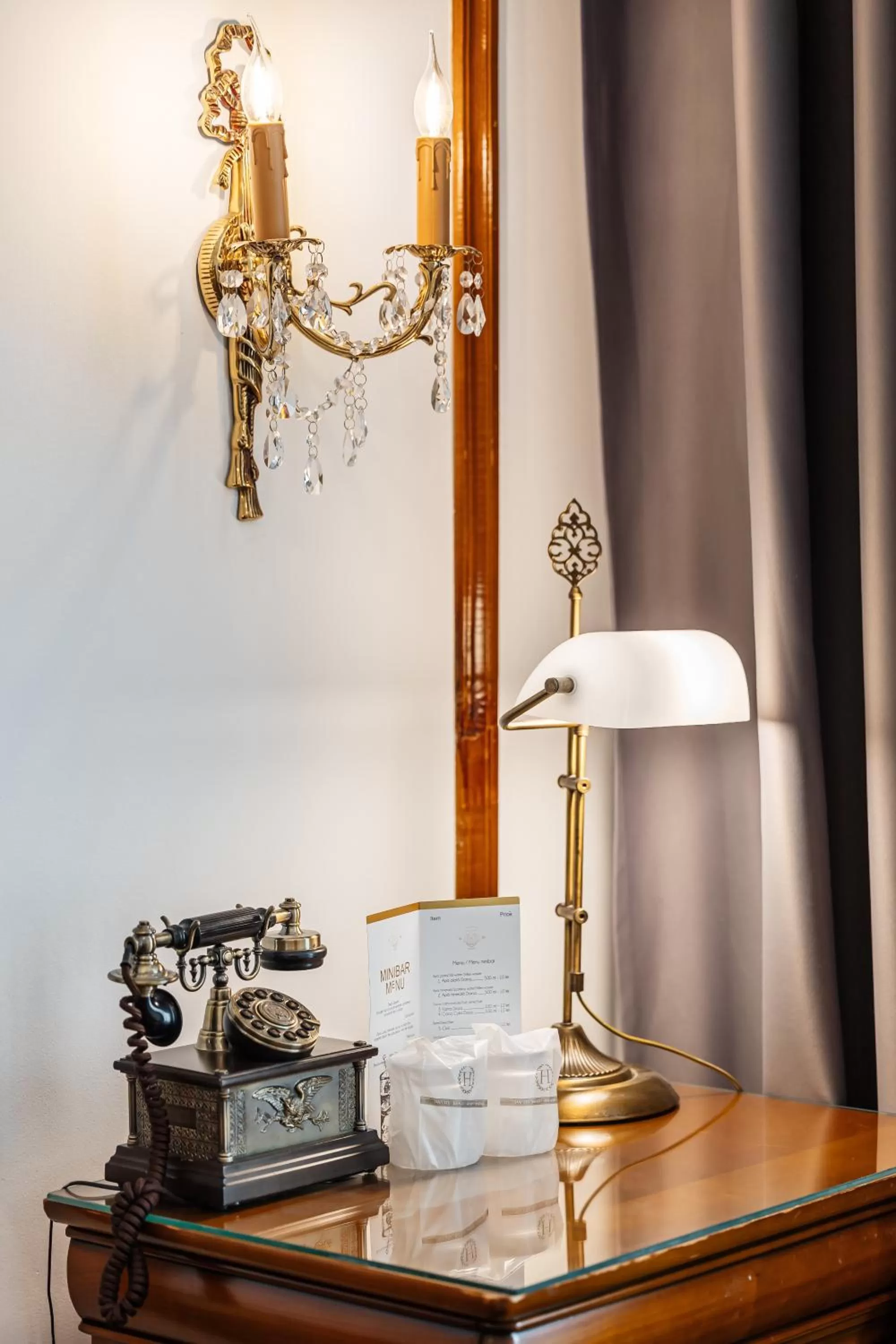 hair dresser in Hotel Imparatul Romanilor Hotel & SPA