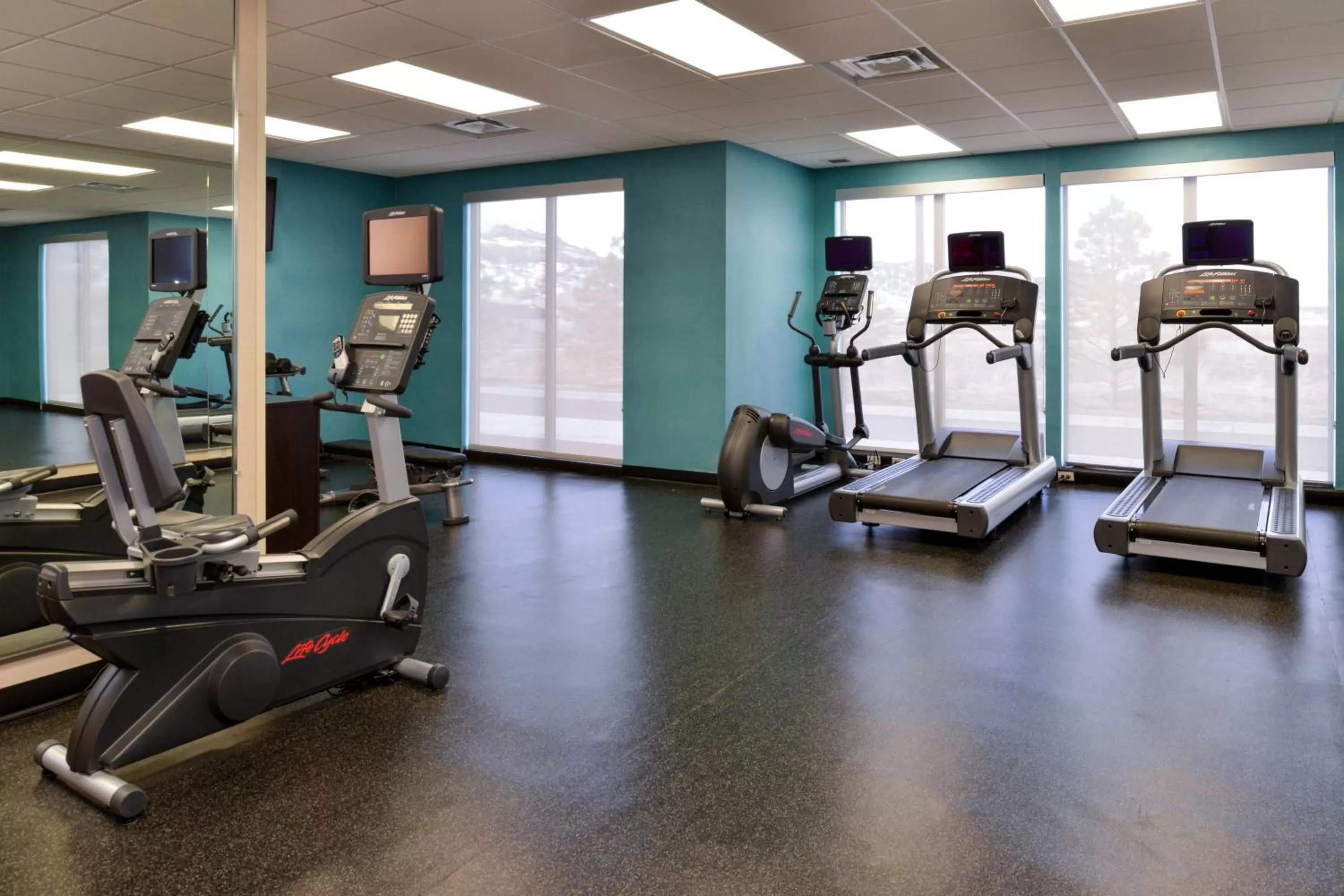 Fitness centre/facilities in Fairfield Inn & Suites by Marriott Gallup