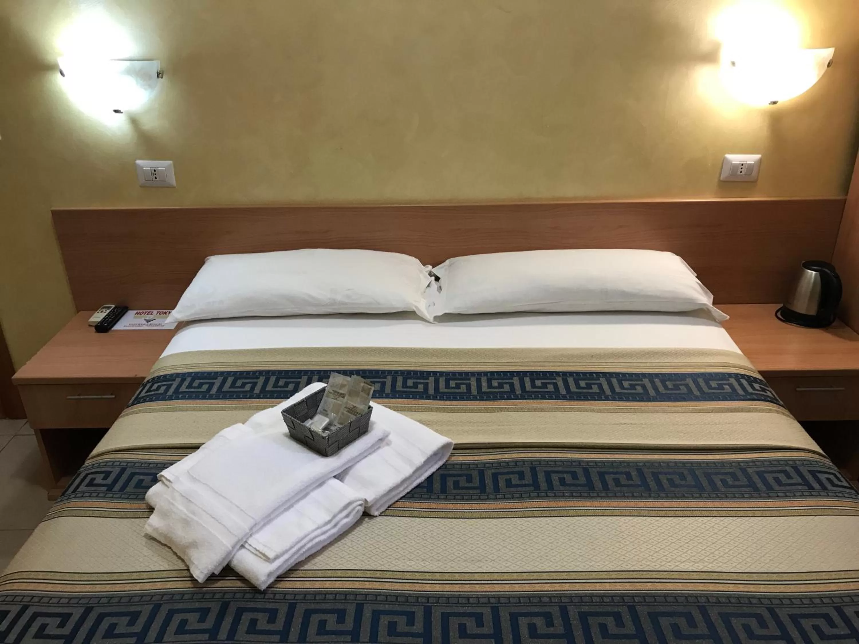 Bedroom, Bed in Hotel Tokyo