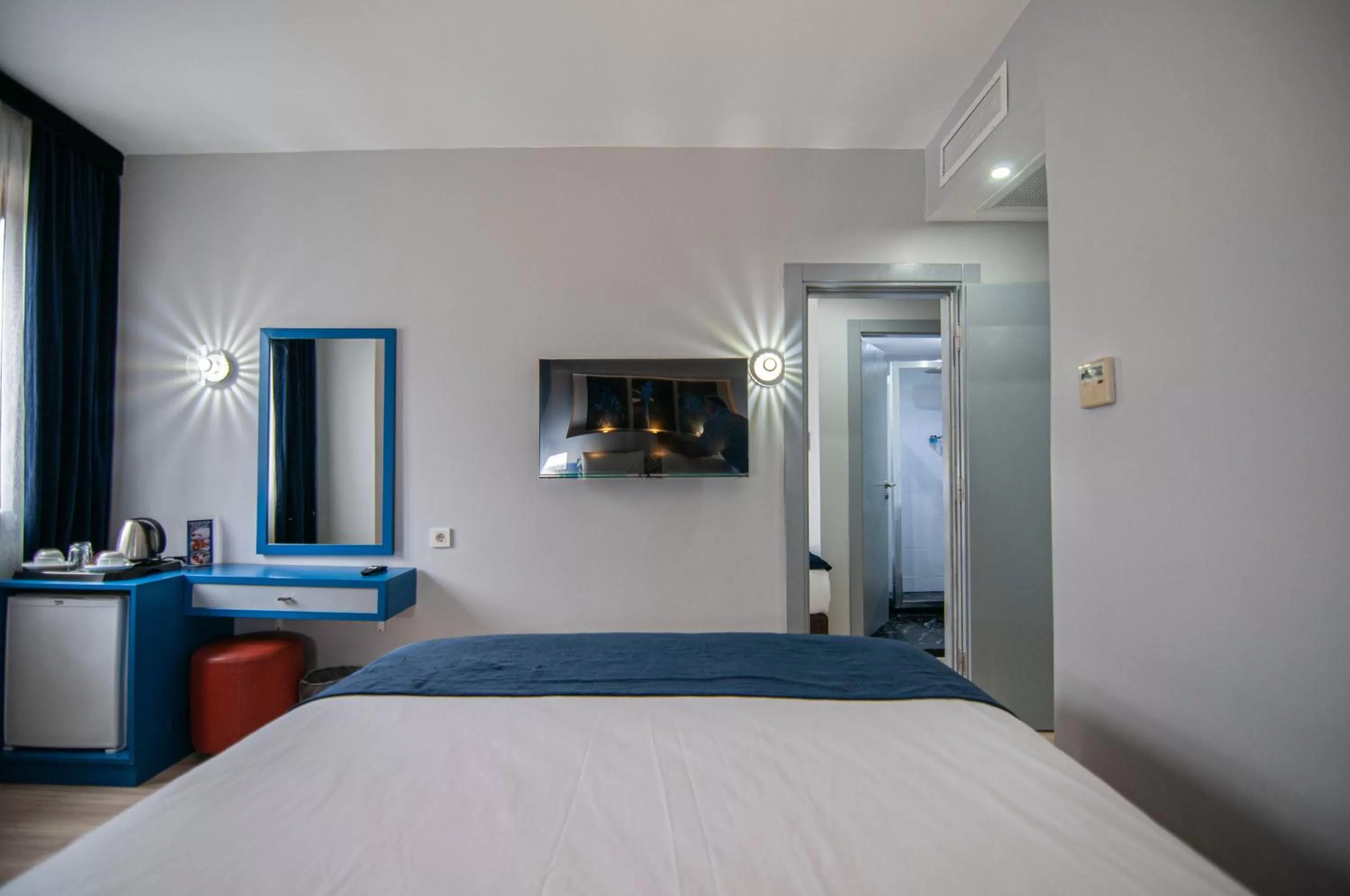 Bed in Lapis Inn Hotel & Spa ( Ex. Ambassador Hotel)