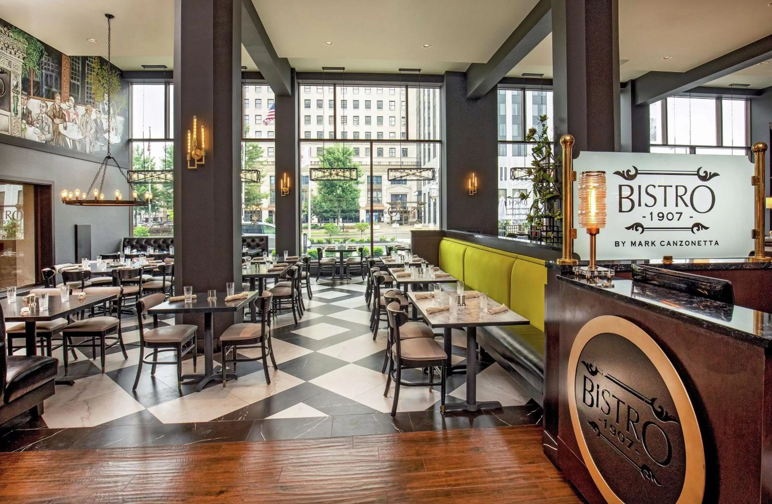 Restaurant/places to eat in Doubletree By Hilton Youngstown Downtown
