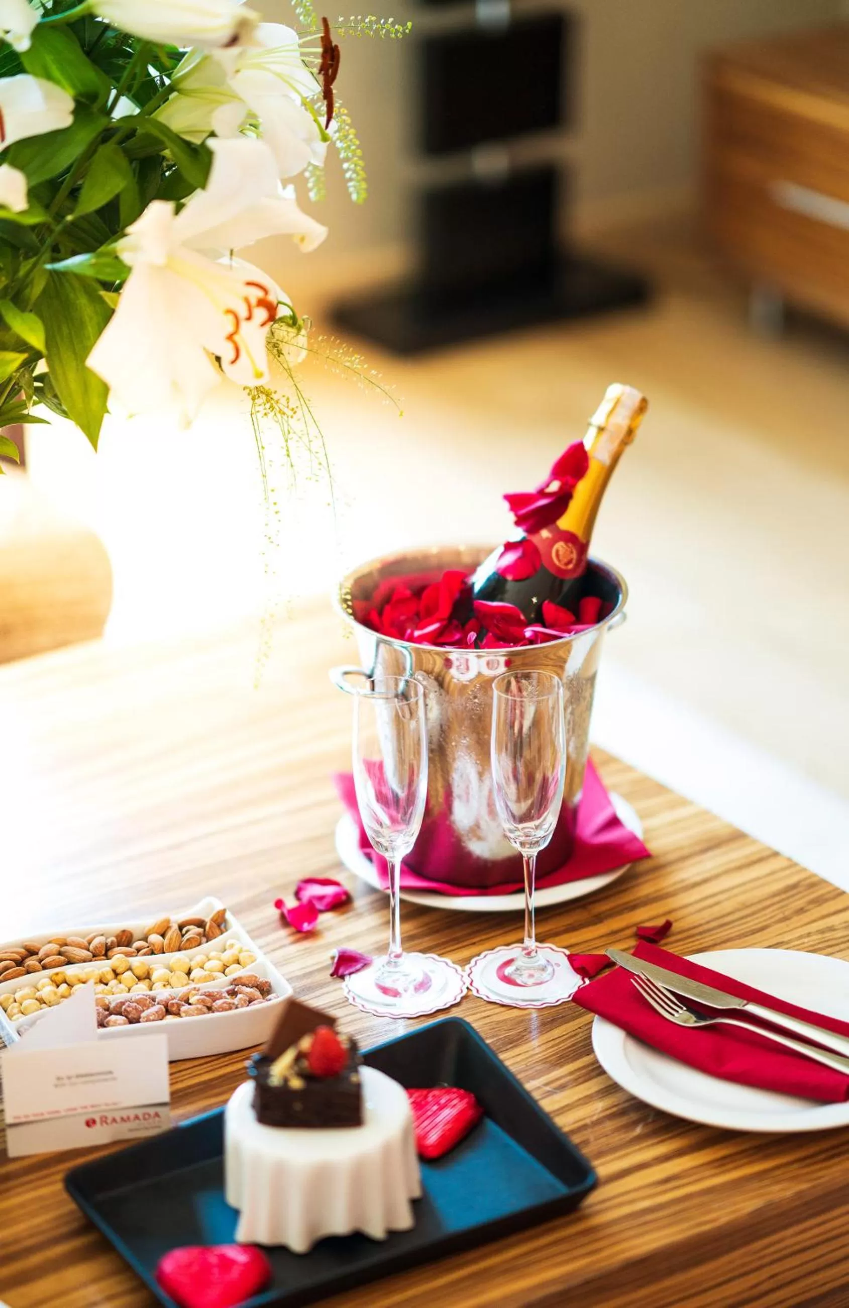 Food and drinks in Ramada Plaza By Wyndham Istanbul City Center