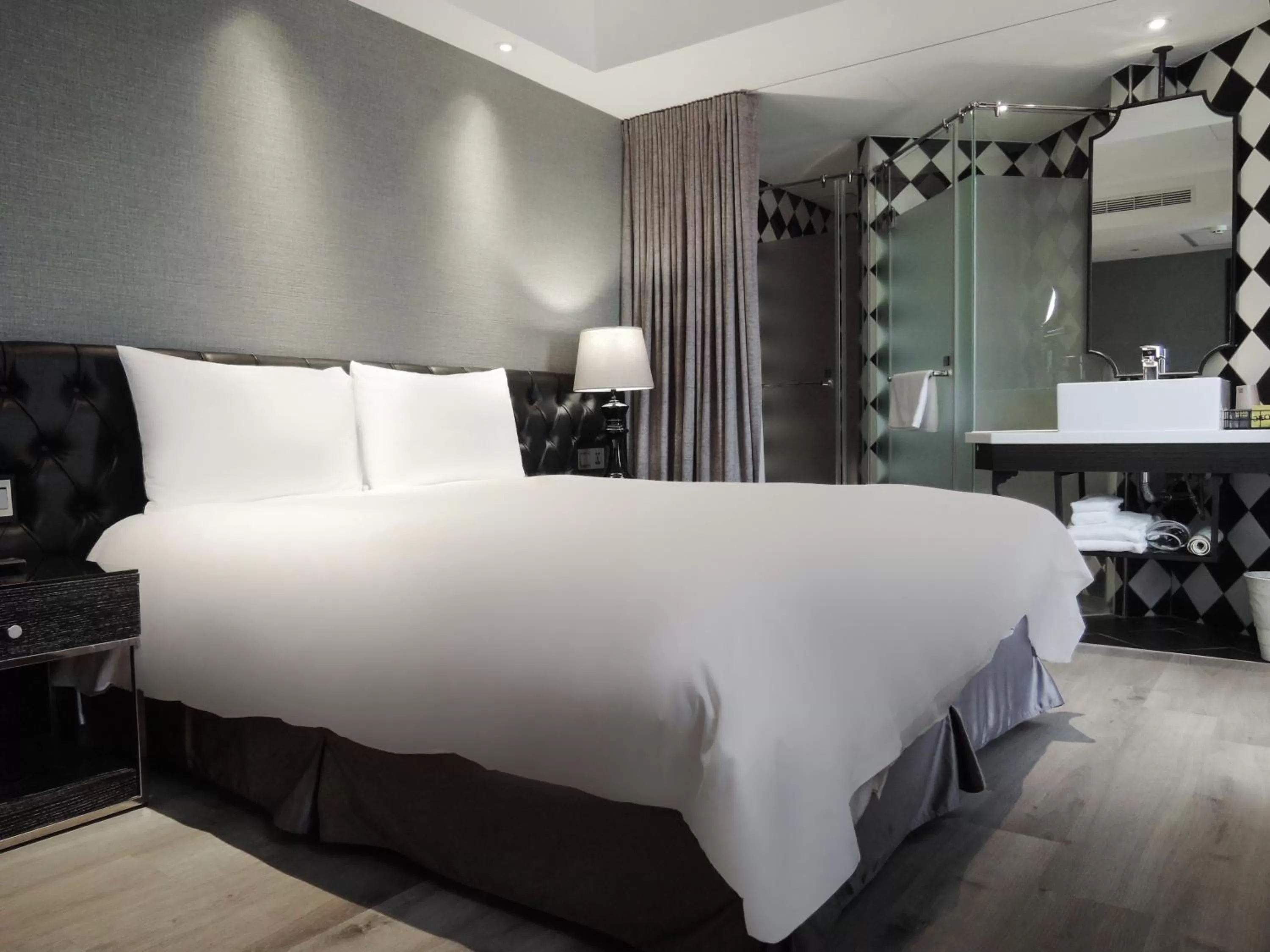 bunk bed, Bed in CHECK inn Taipei Main Station