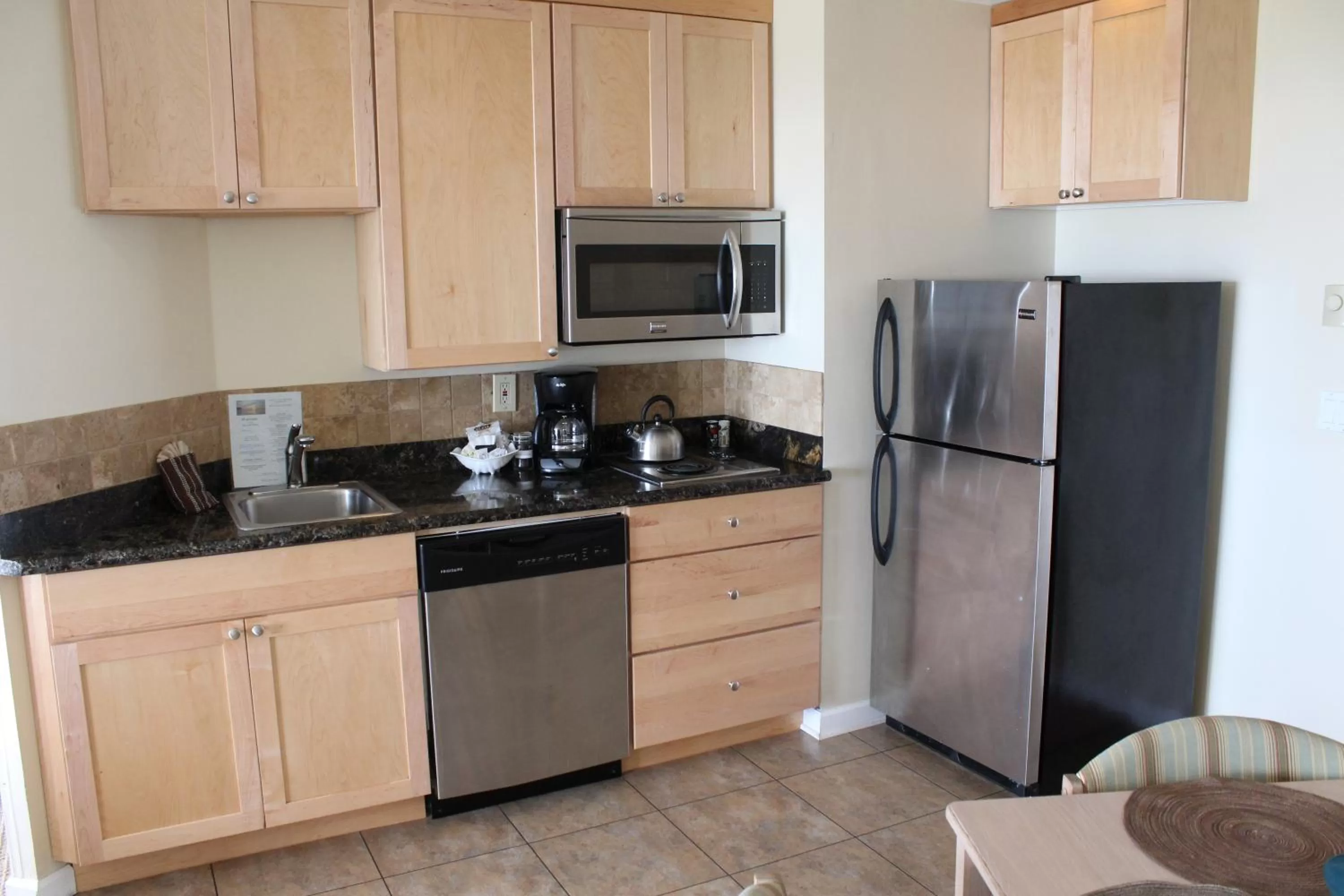 Kitchen or kitchenette, Kitchen/Kitchenette in Inn at the Shore