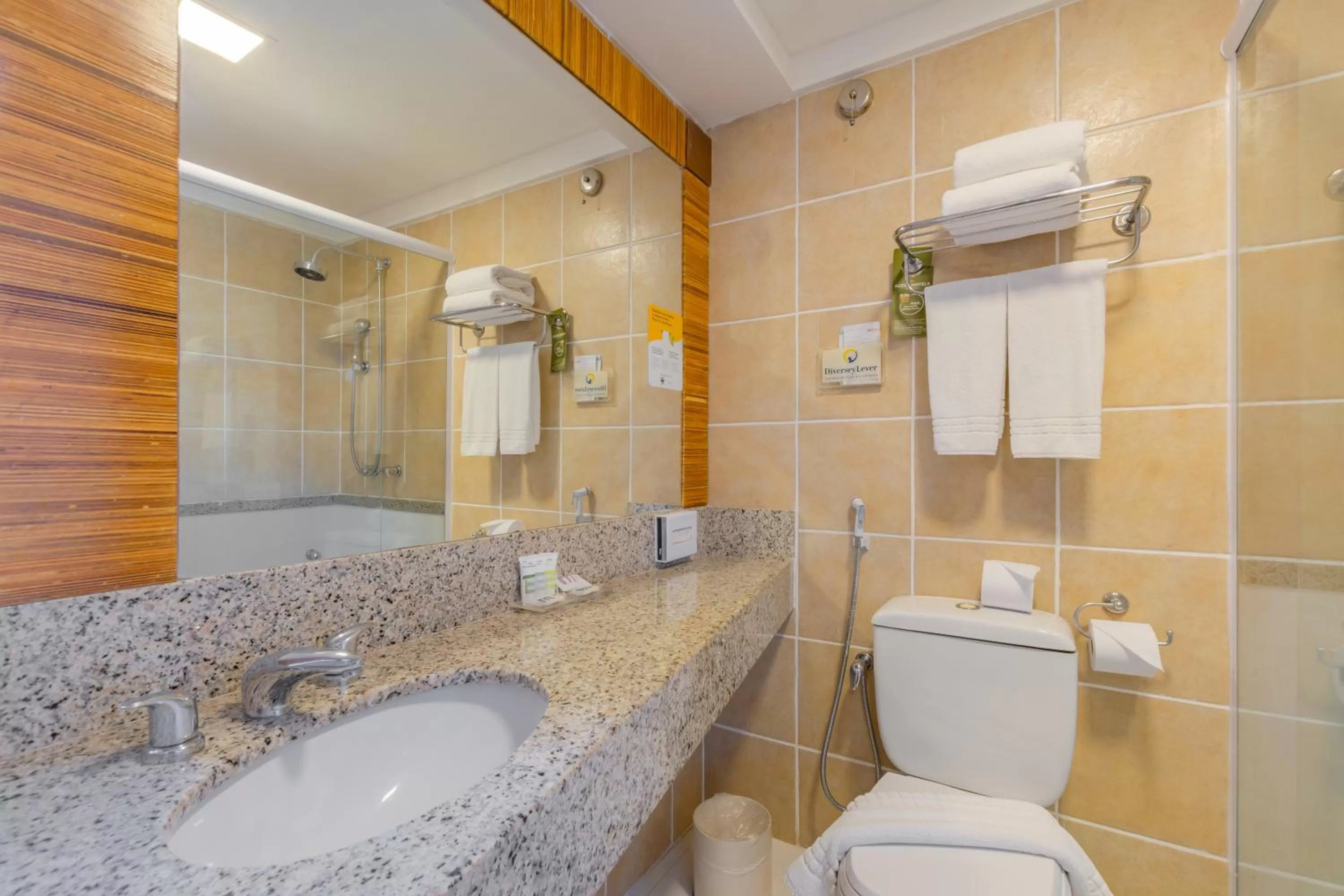 Bathroom in Mercure Fortaleza Meireles