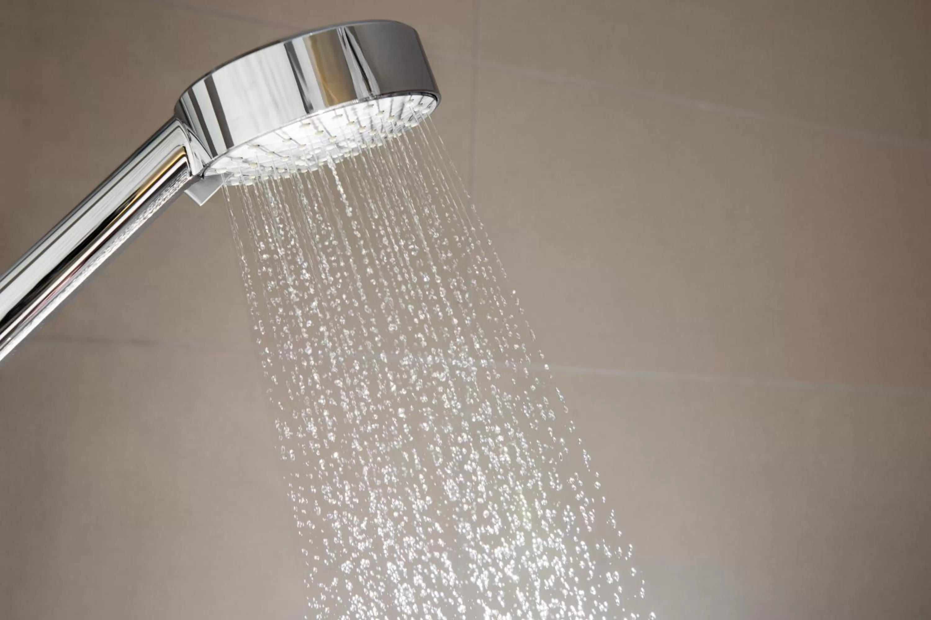 Bathroom in Radisson Hotel Seattle Airport