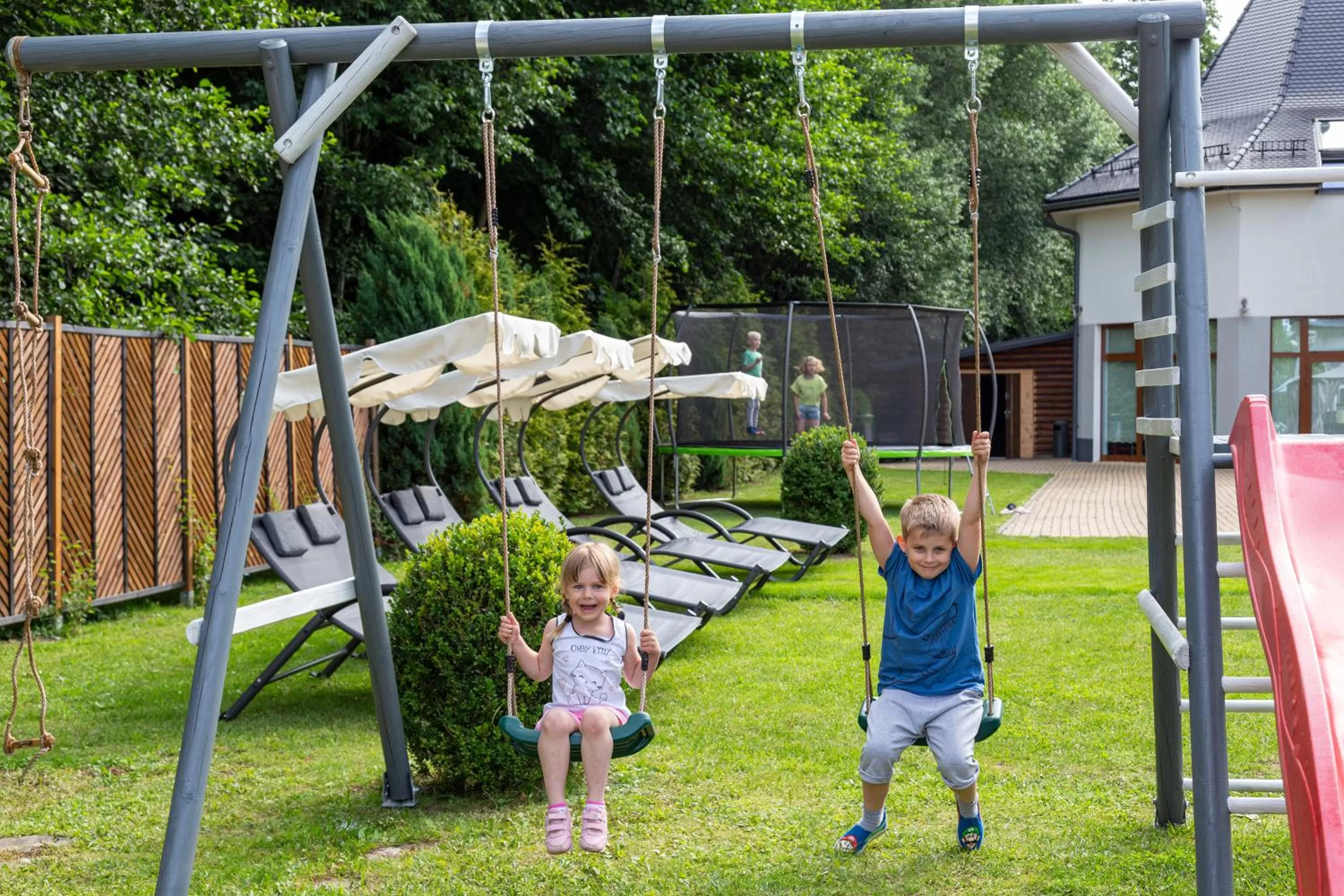 Children play ground in Apartamenty i pokoje Montana