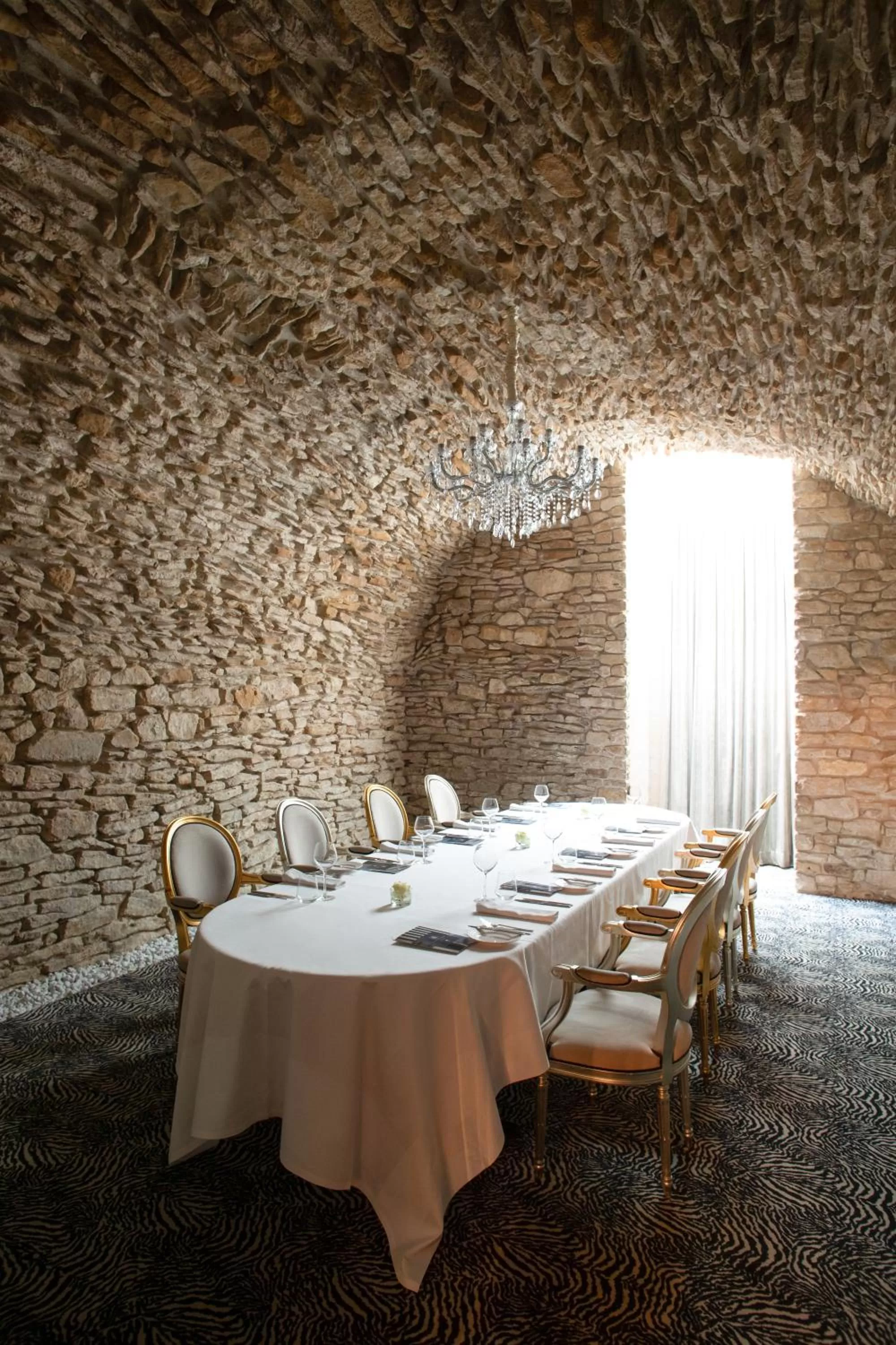 Banquet/Function facilities in Hotel Le Place d'Armes - Relais & Châteaux