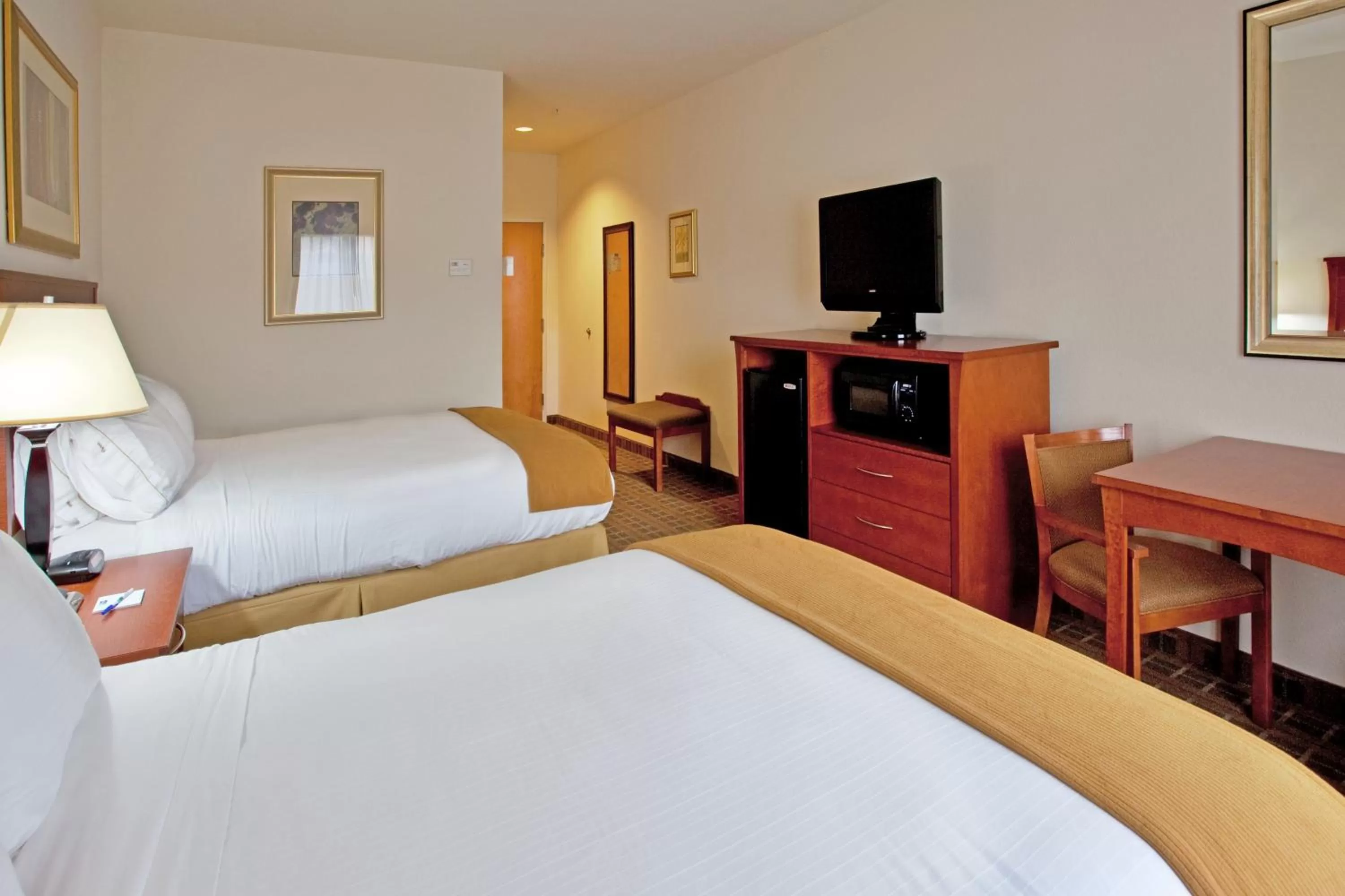 Holiday Inn Express & Suites - Hardeeville-Hilton Head by IHG