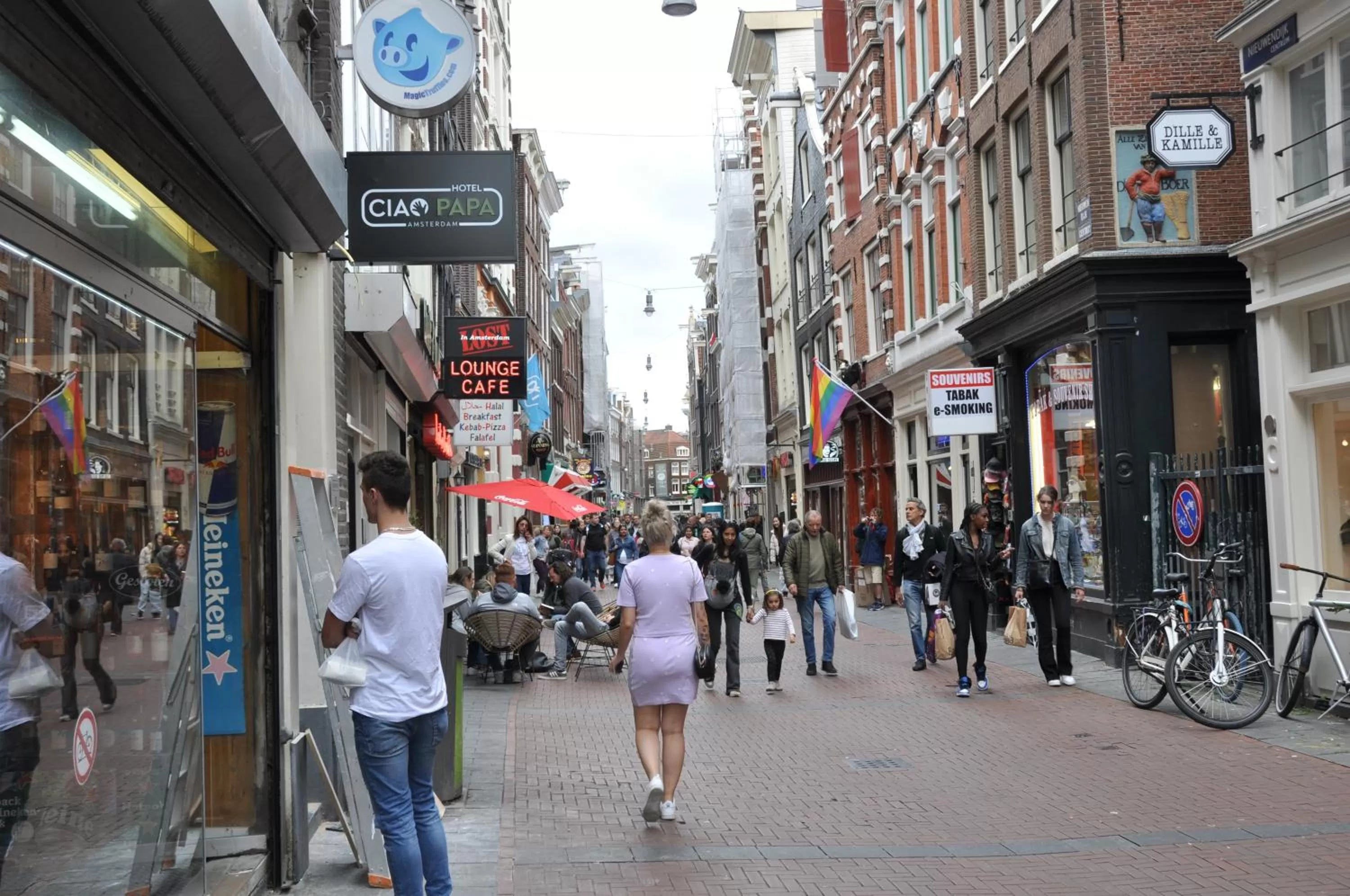 Restaurant/places to eat in Ciao Papa Hotel Amsterdam Central Station