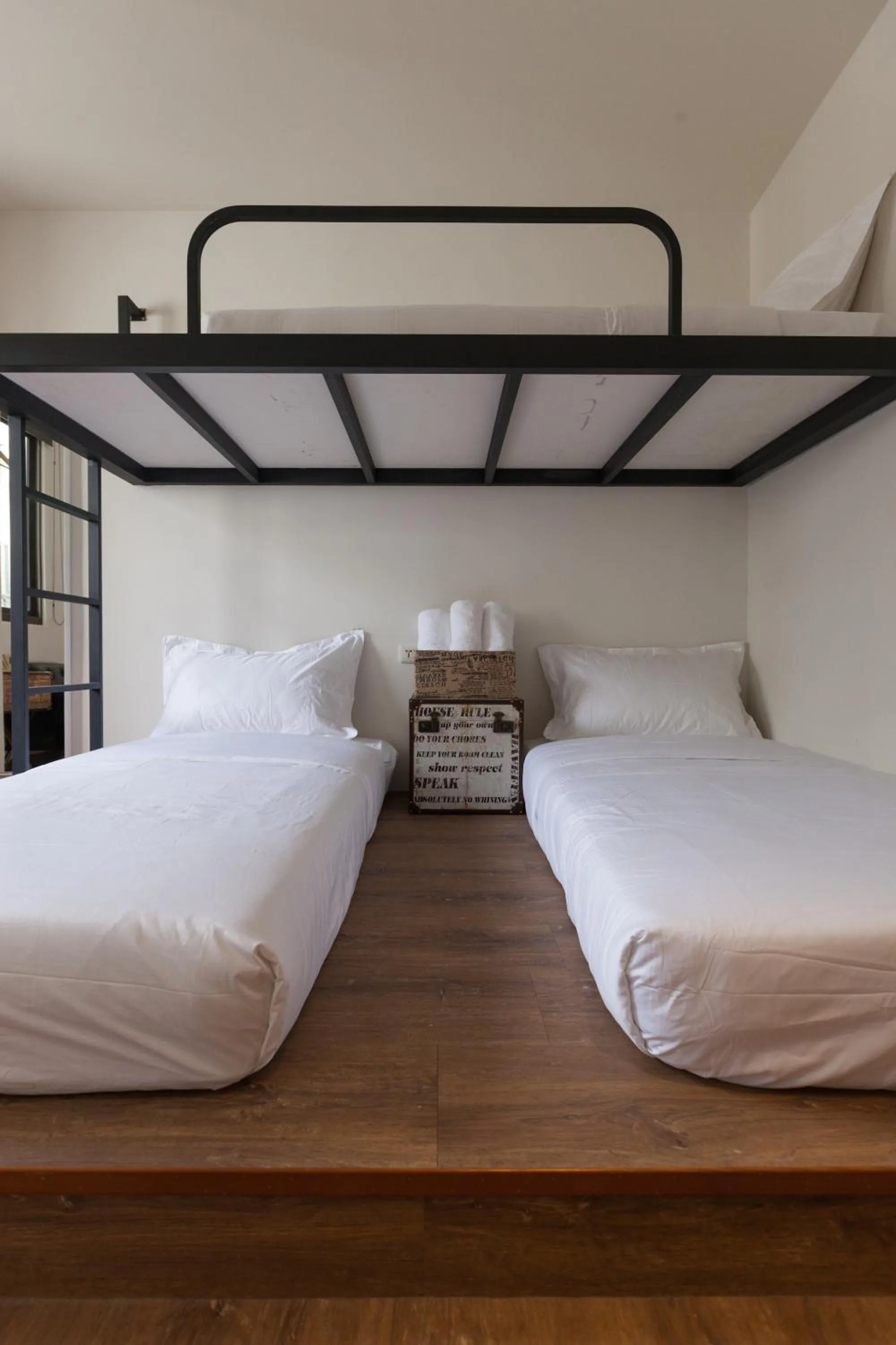 Photo of the whole room, Bed in Mini Voyage Hostel